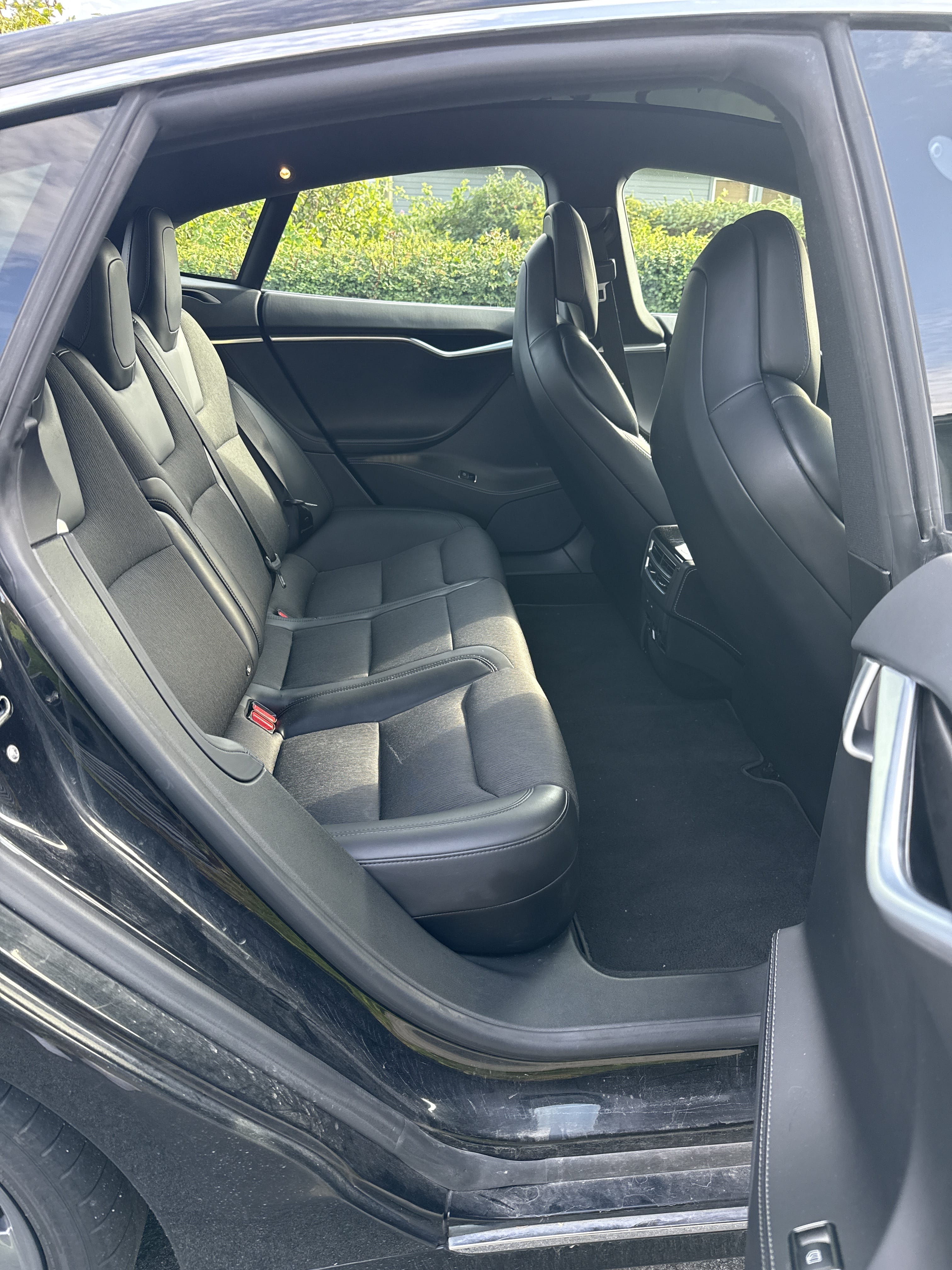 Tesla Model S 75D med Vinterdekk