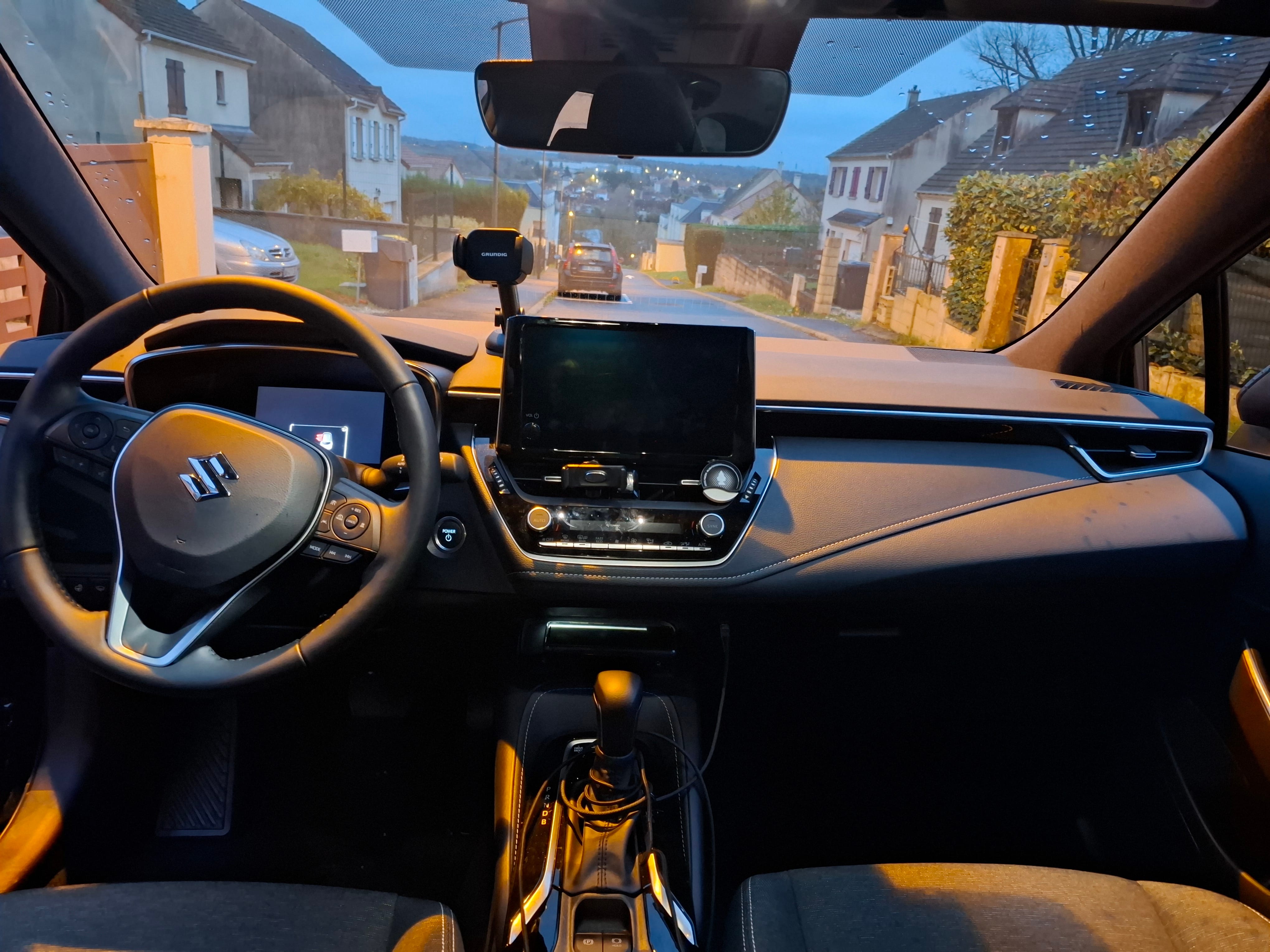 Suzuki Swace avec Android Auto