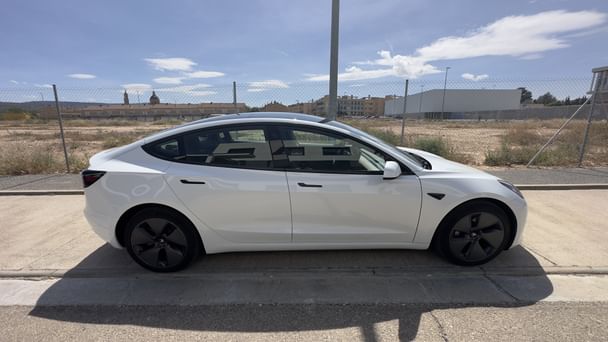 Tesla Model 3 Long Range con Aire acondicionado