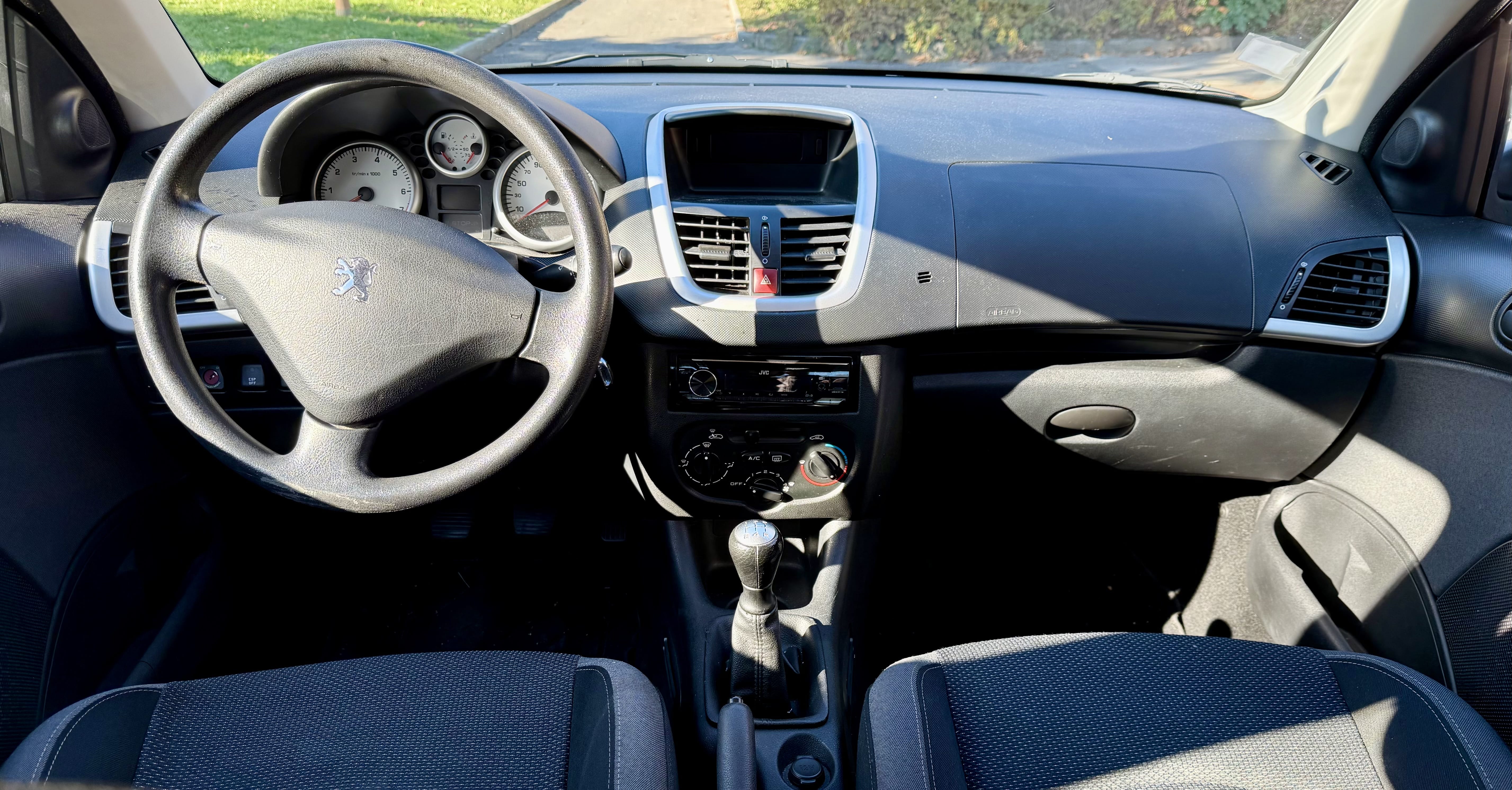 Peugeot 206+ avec Pneus neige