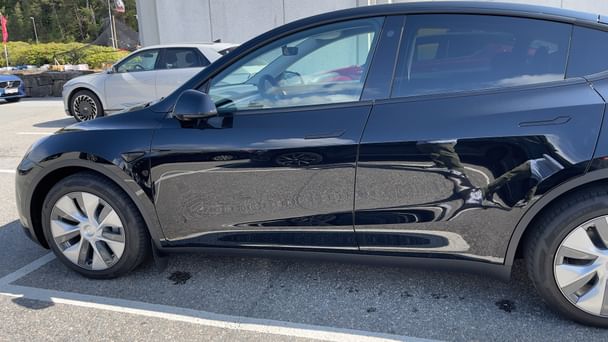 Tesla Model Y Long Range Firhjulstrekk med Aircondition