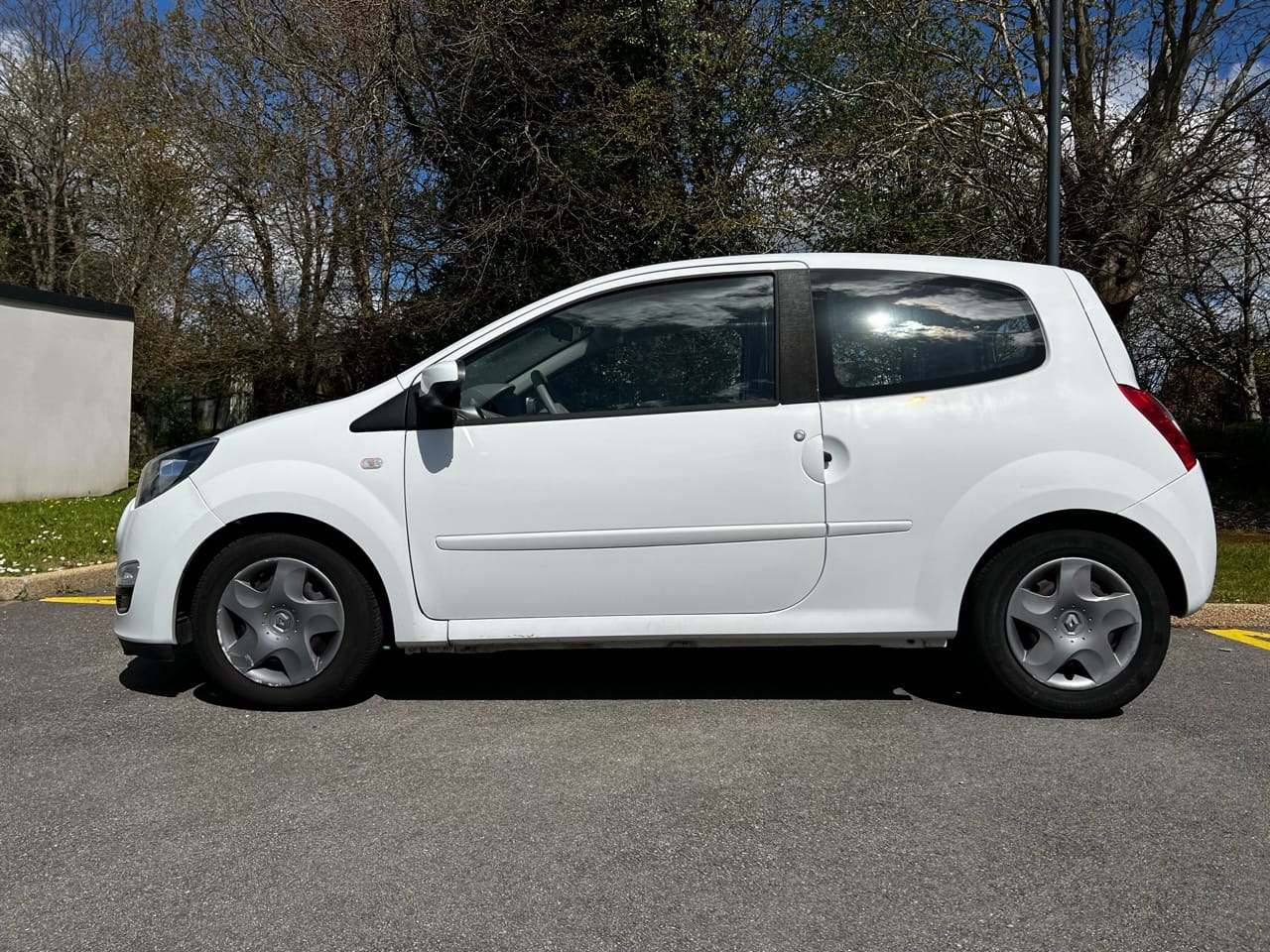 Renault Twingo II 1.2L 75ch Essence - Clim avec Climatisation