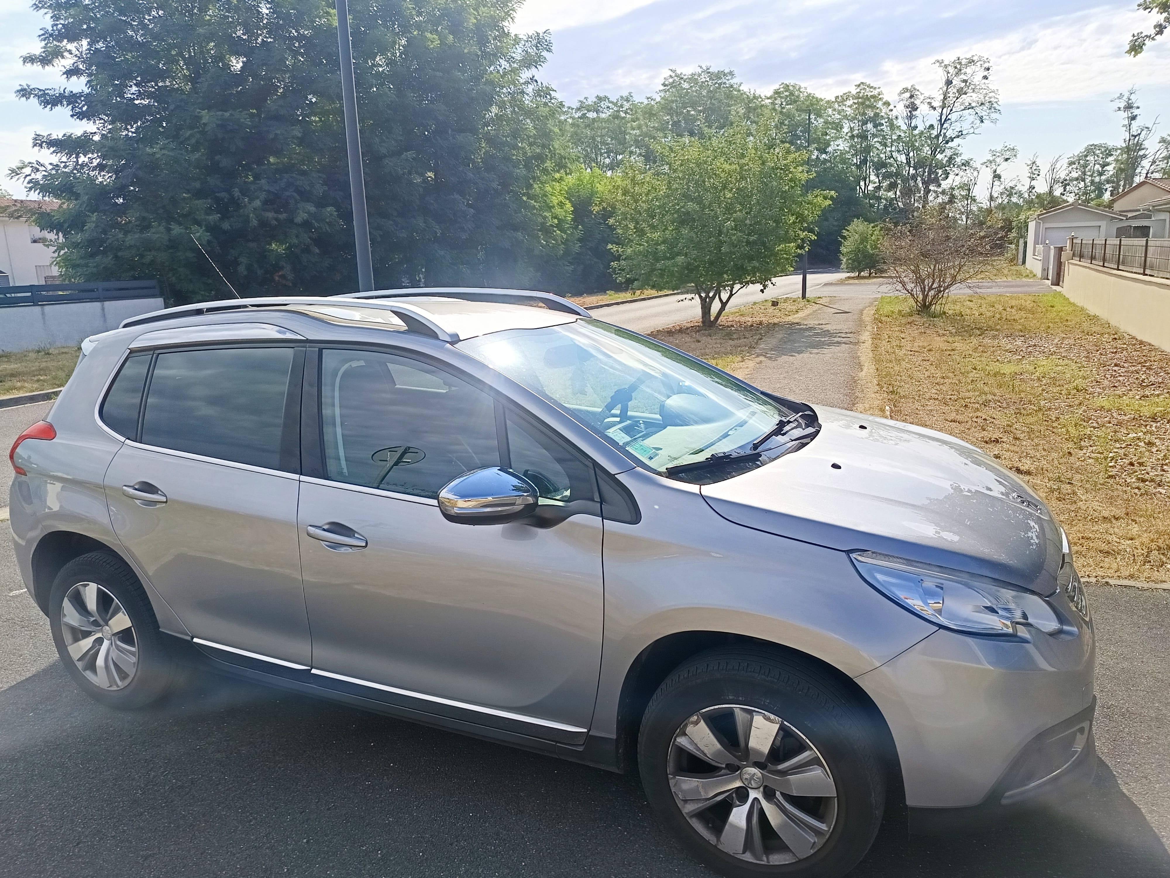 Peugeot 2008 avec GPS