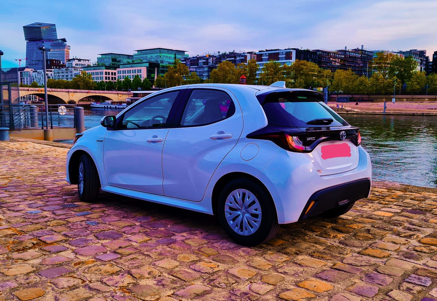 Toyota Yaris Hybride 116ch (FY669)(Clim, Boite Auto, Connectivité smartphone...) # avec Régulateur de vitesse