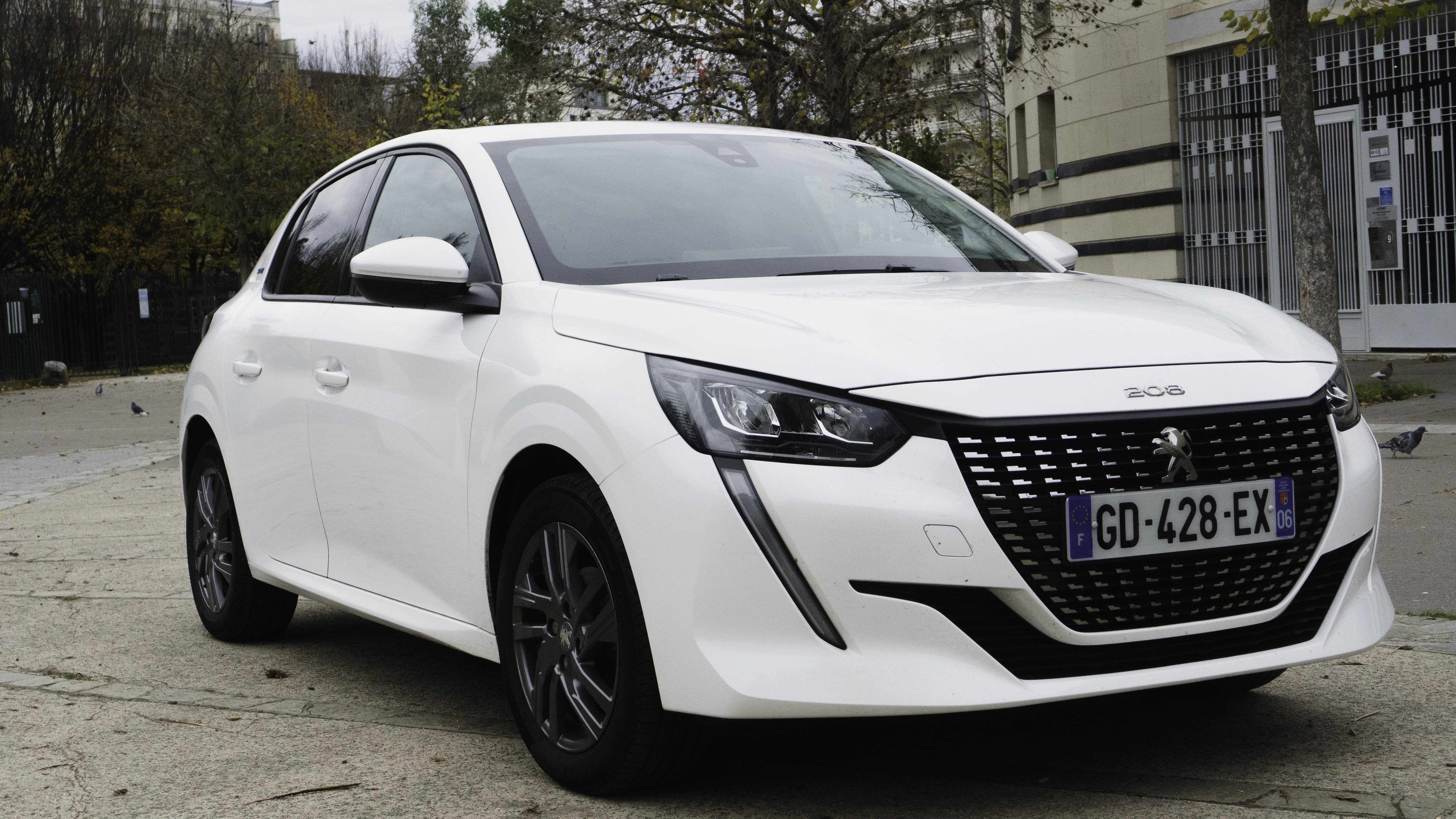 Peugeot 208 avec Entrée audio / iPod