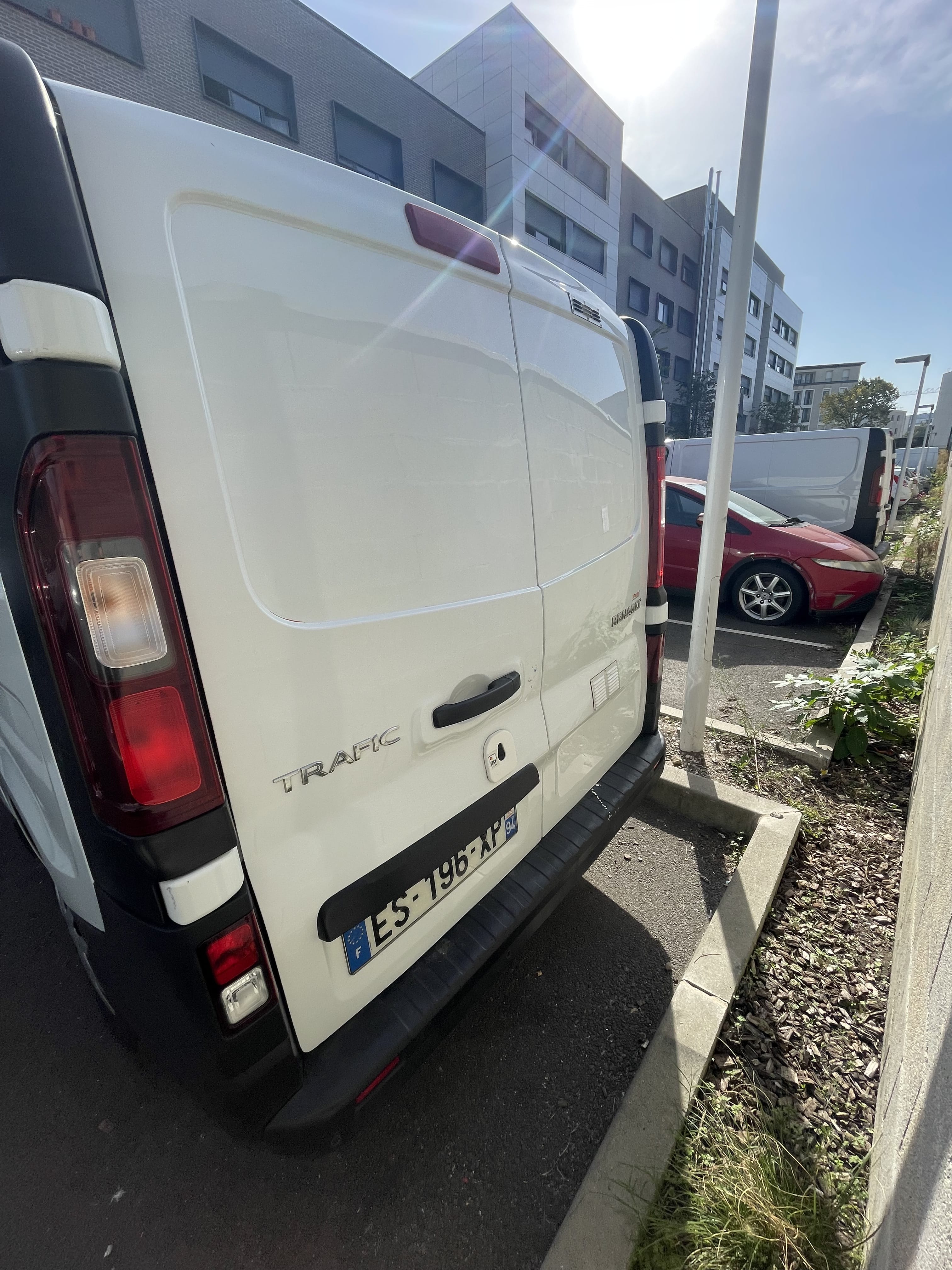 Renault Trafic  Louez dans Bordeaux – Pratique, économique et accessible 24h/24 avec B’Rent ! avec Régulateur de vitesse
