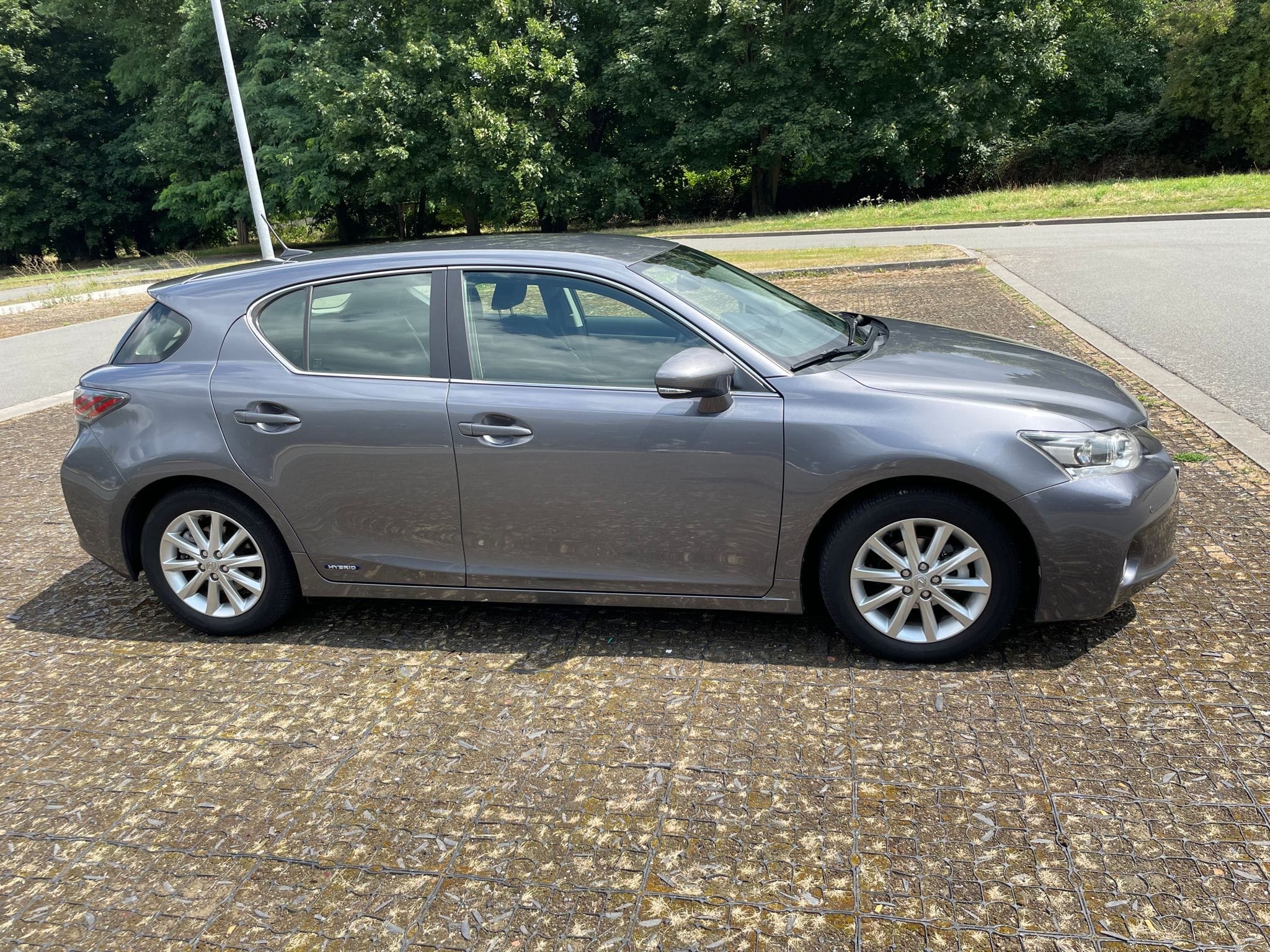Lexus CT 200h avec Climatisation