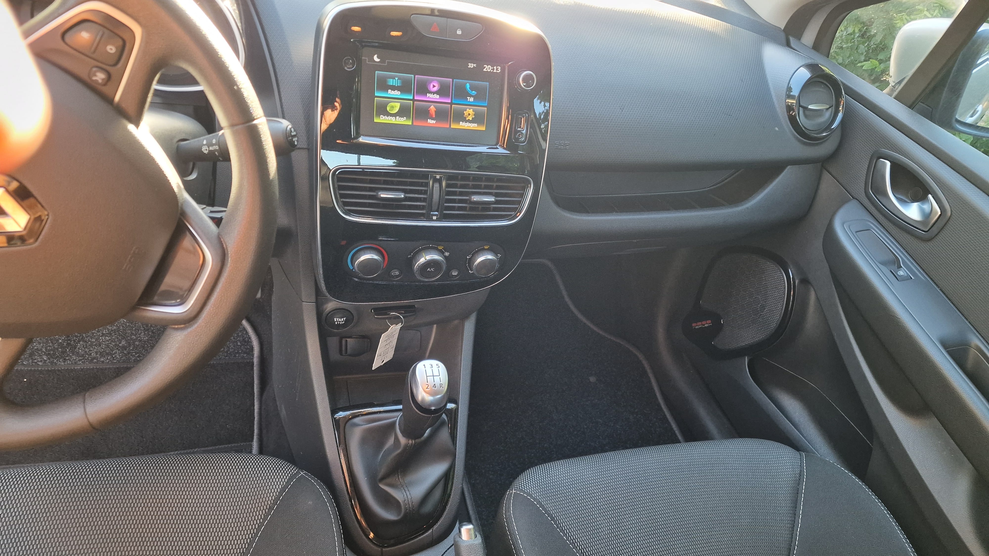 Renault Clio 0.9 TCE 90 avec Autoradio