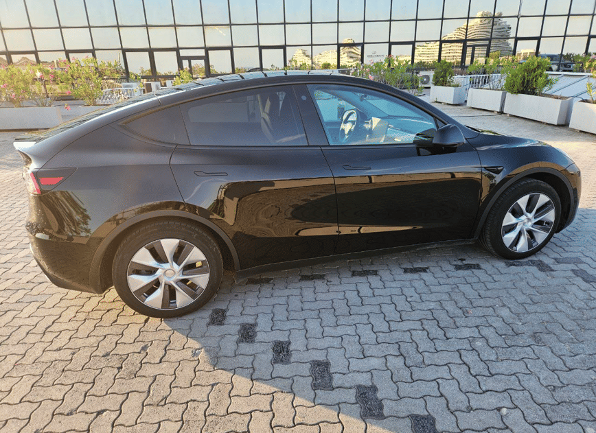 Tesla Model Y, 2023, Électrique, automatique