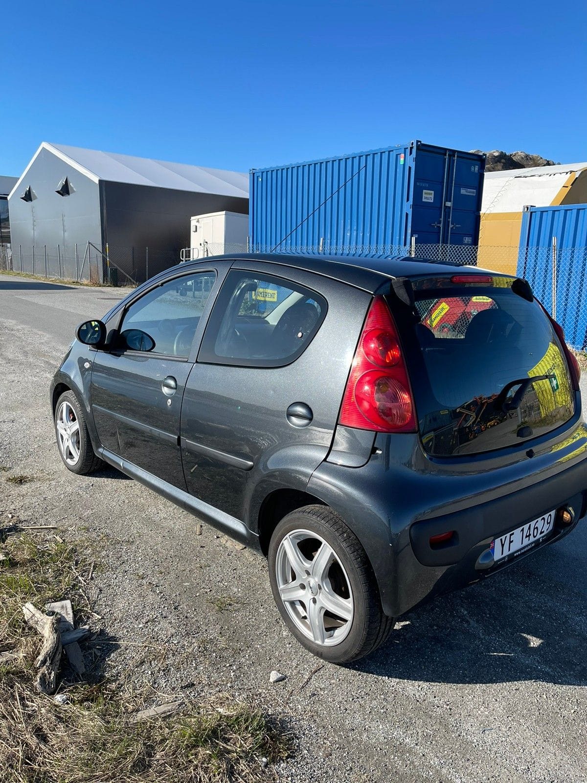 Peugeot 107 1.0 Bensin med Bluetooth audio