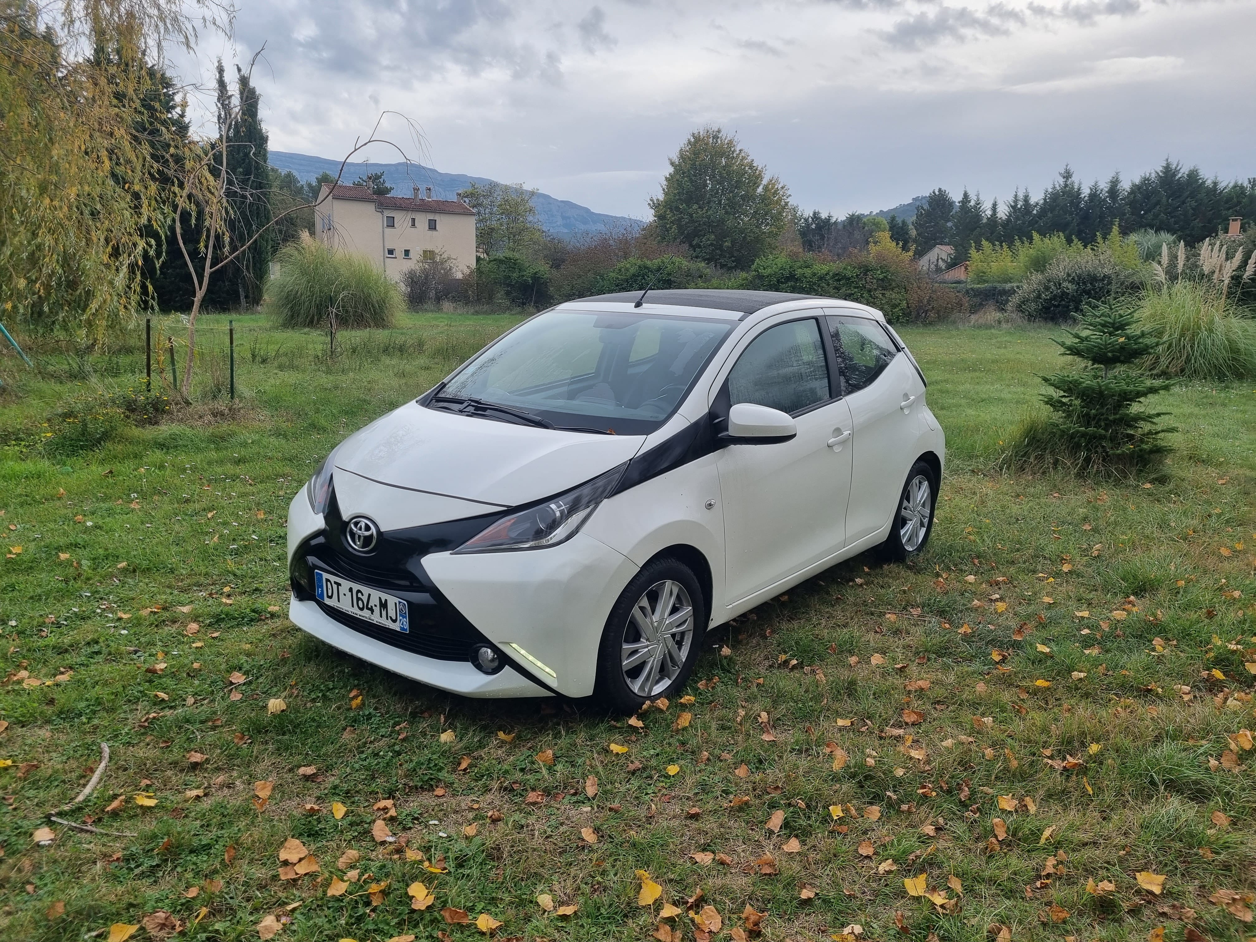Toyota Aygo II - Toit ouvrant, 2015, Essence 95