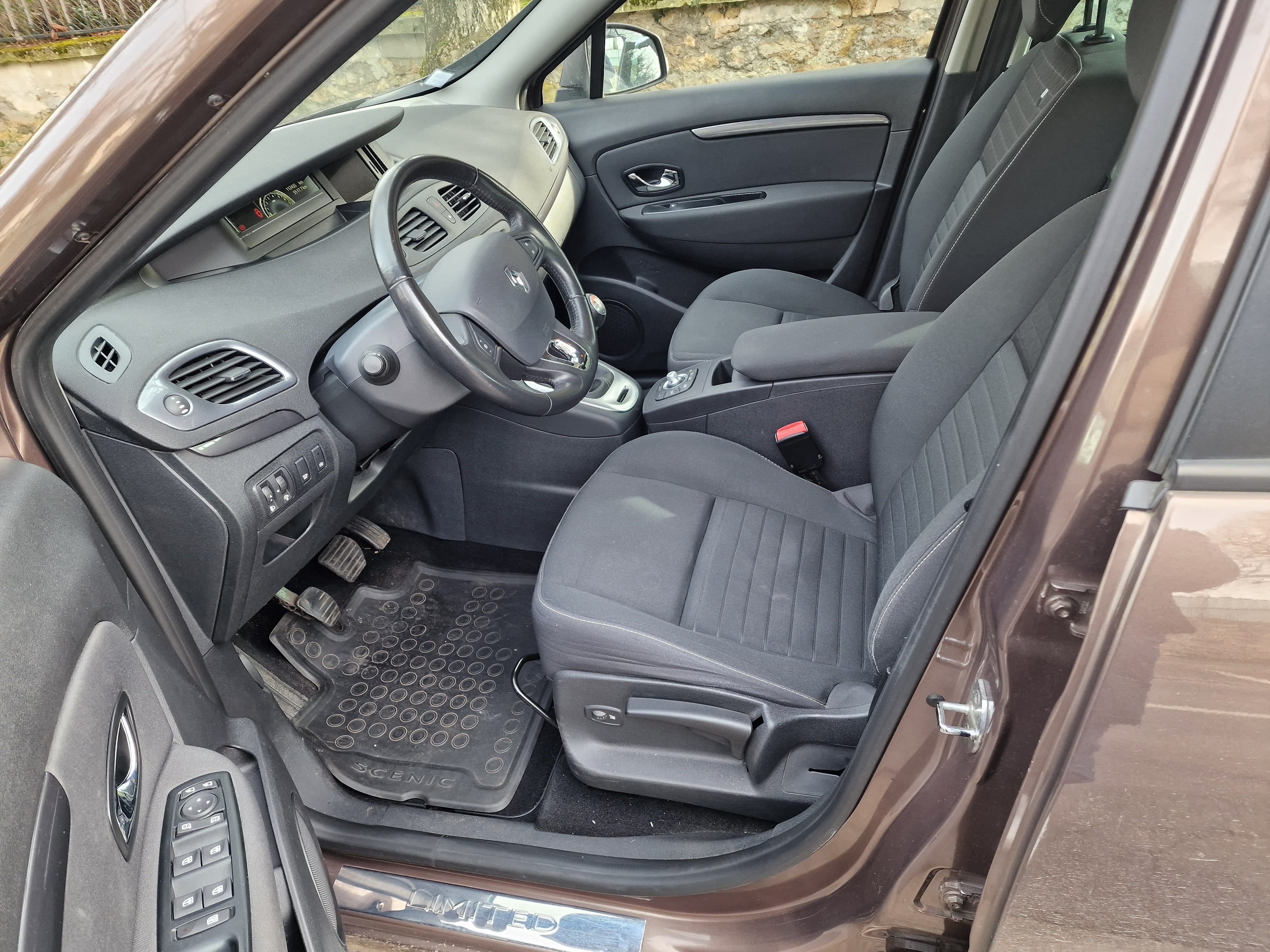 Renault Scenic avec Entrée audio / iPod