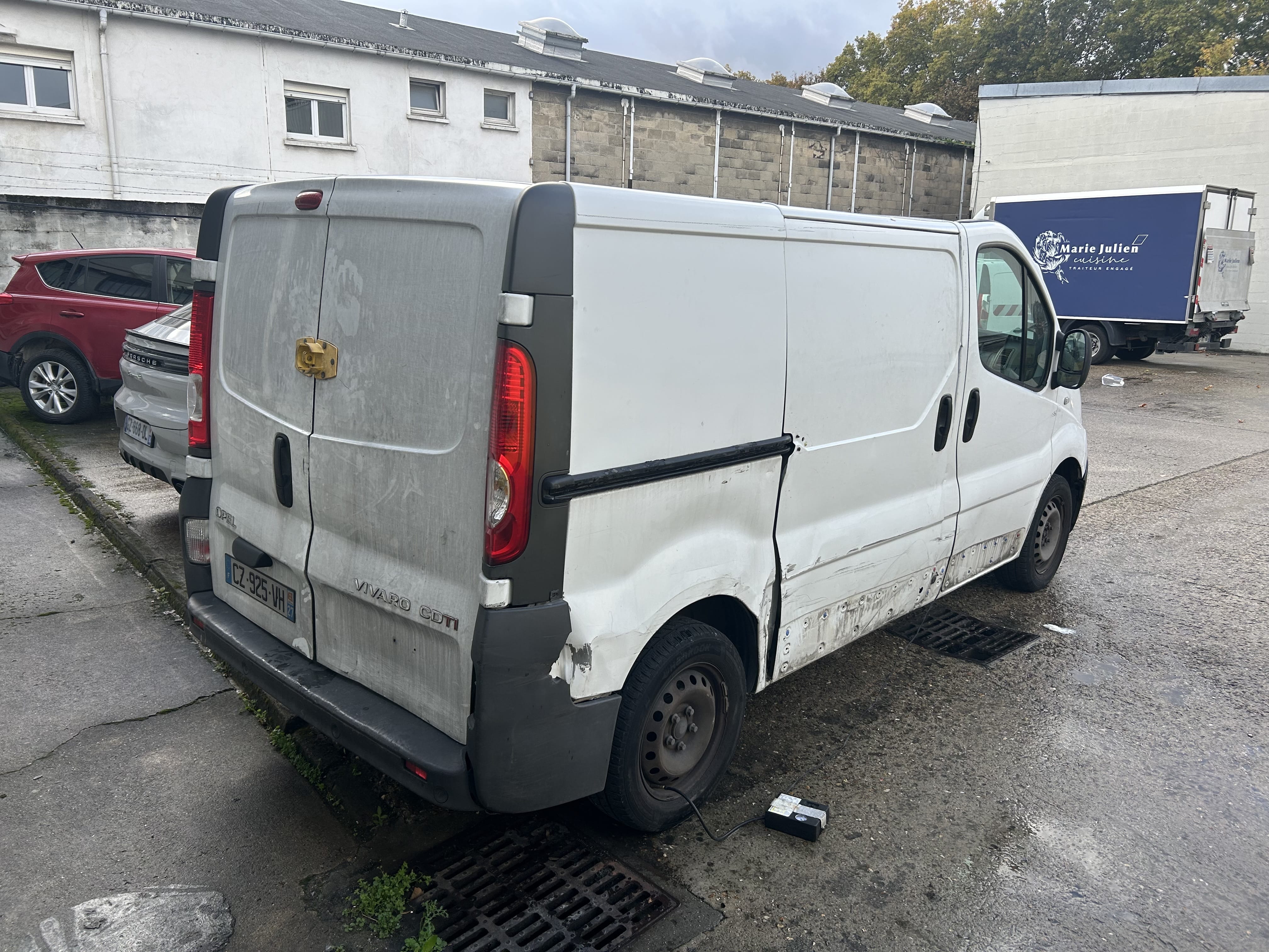 Opel Vivaro Trafic 6m3 L1H1 à bas prix avec GPS