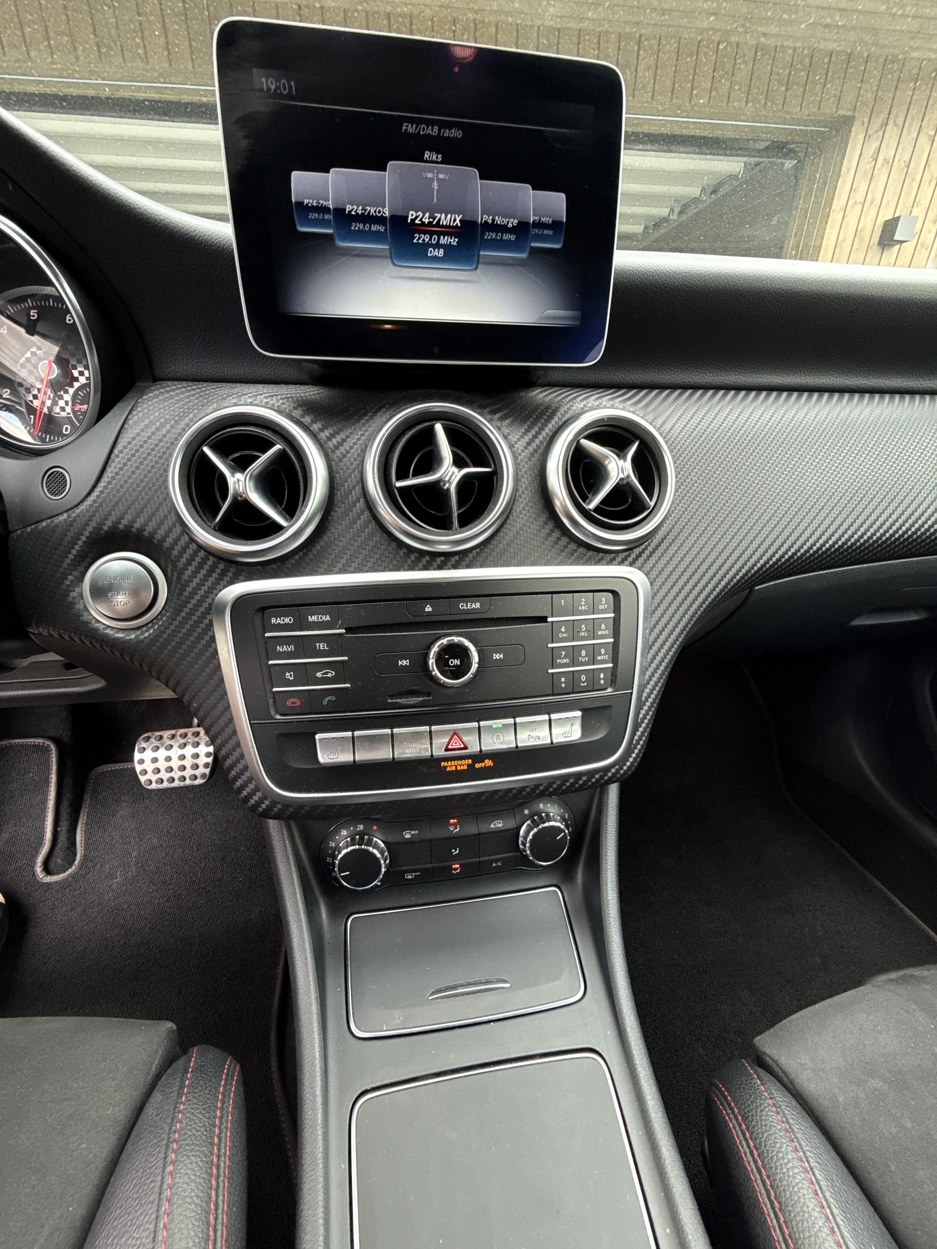 Mercedes-Benz A-Klasse med Bluetooth audio