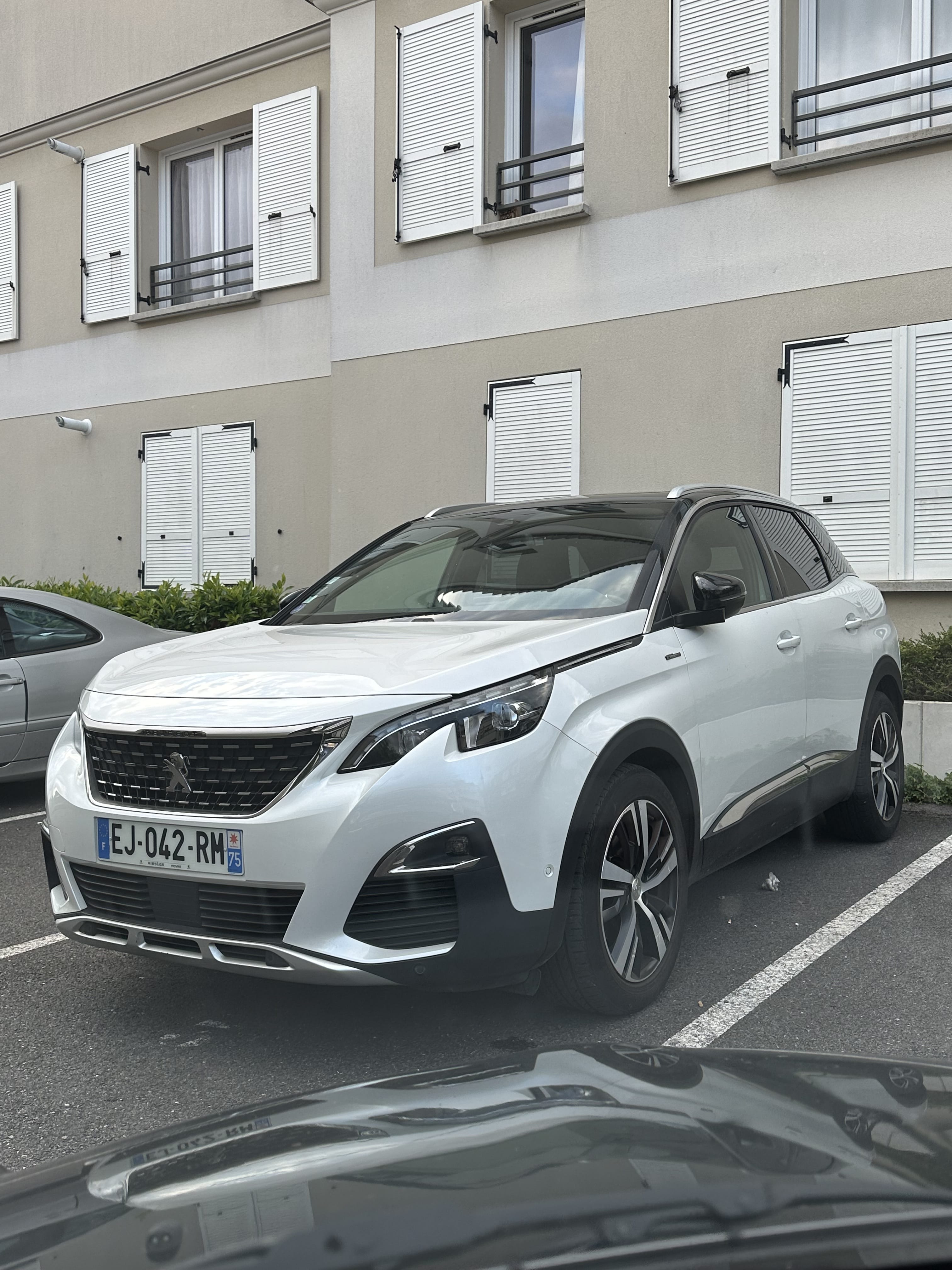 Peugeot 3008 avec GPS