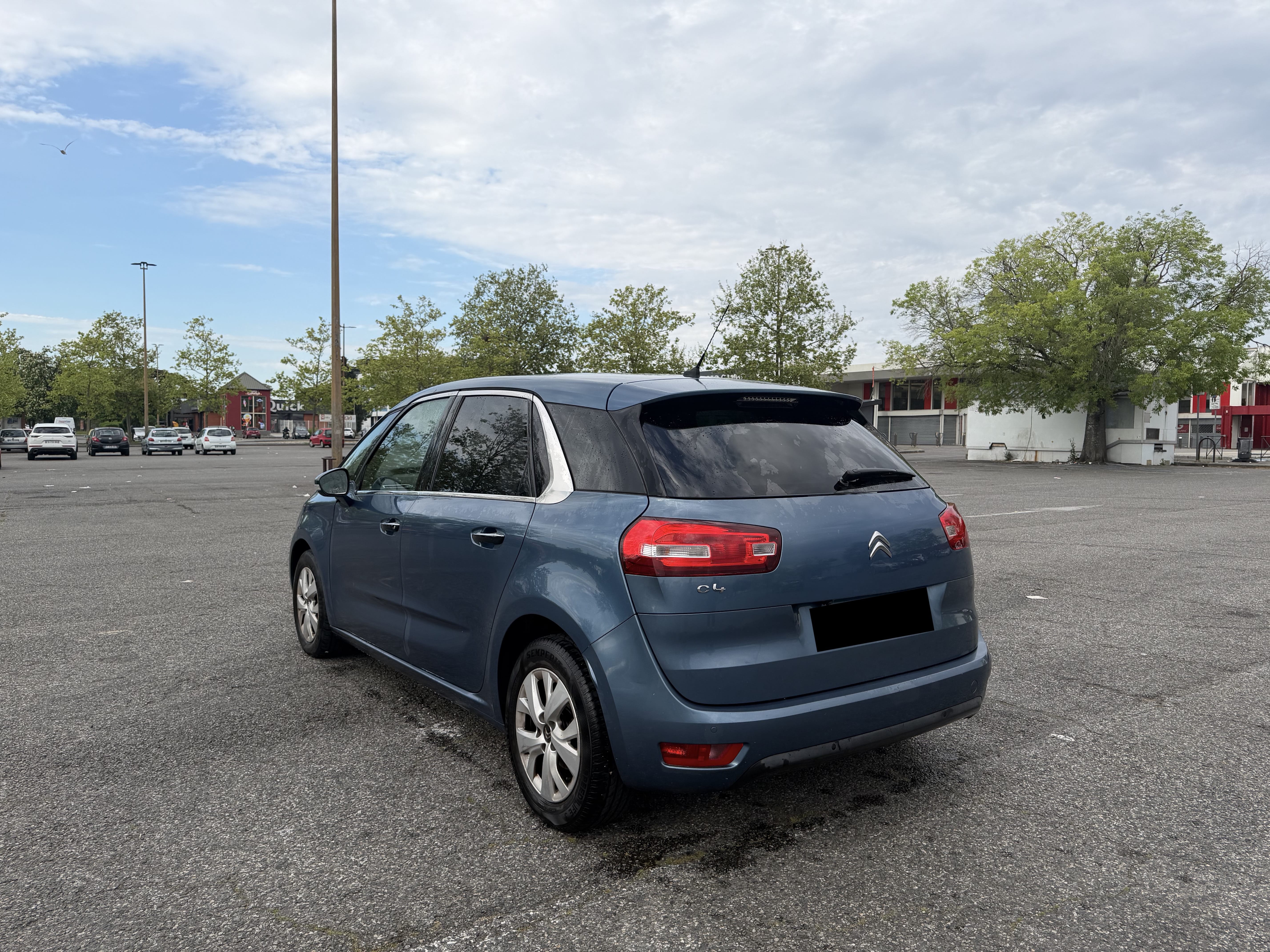 Citroen C4 Picasso avec GPS