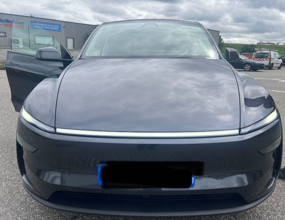 Tesla Model Y Standard Range avec Régulateur de vitesse