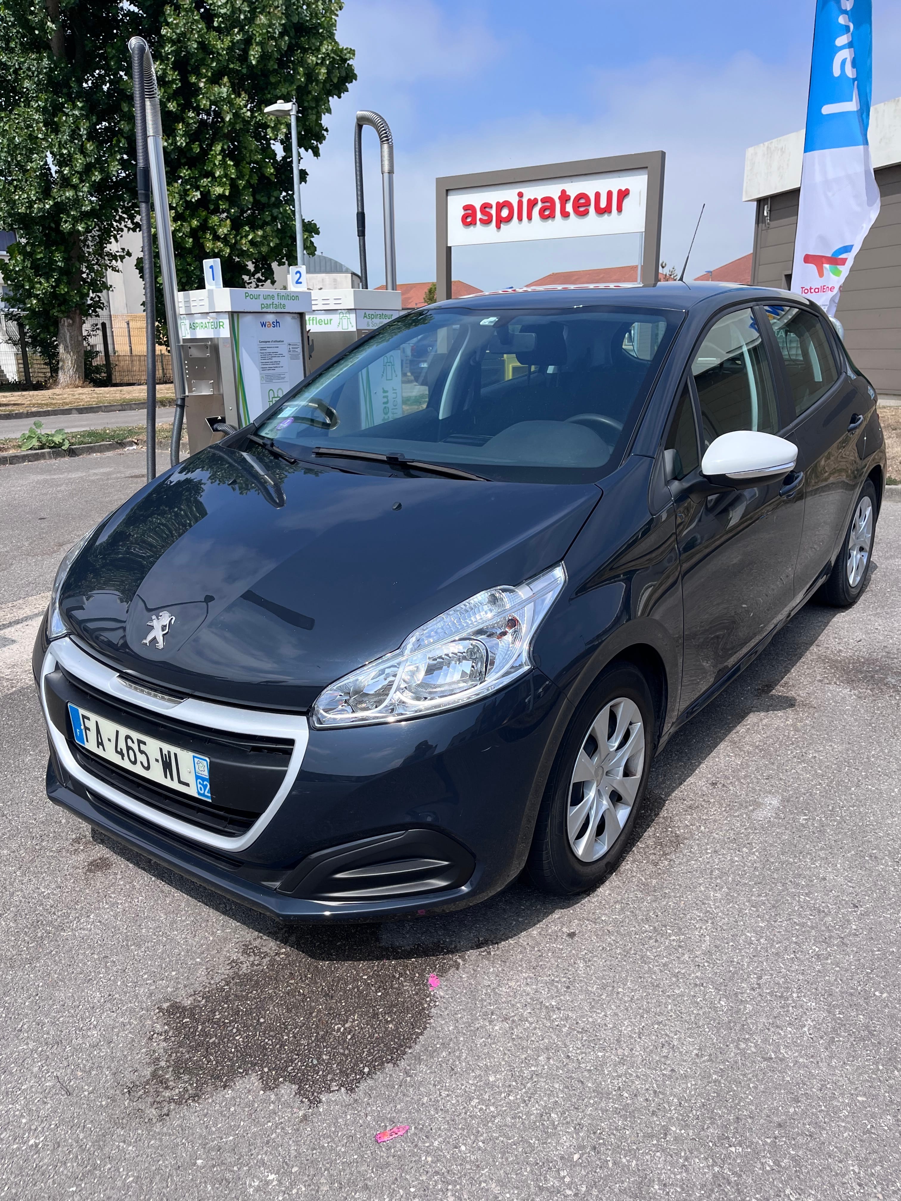 Peugeot 208 avec Climatisation