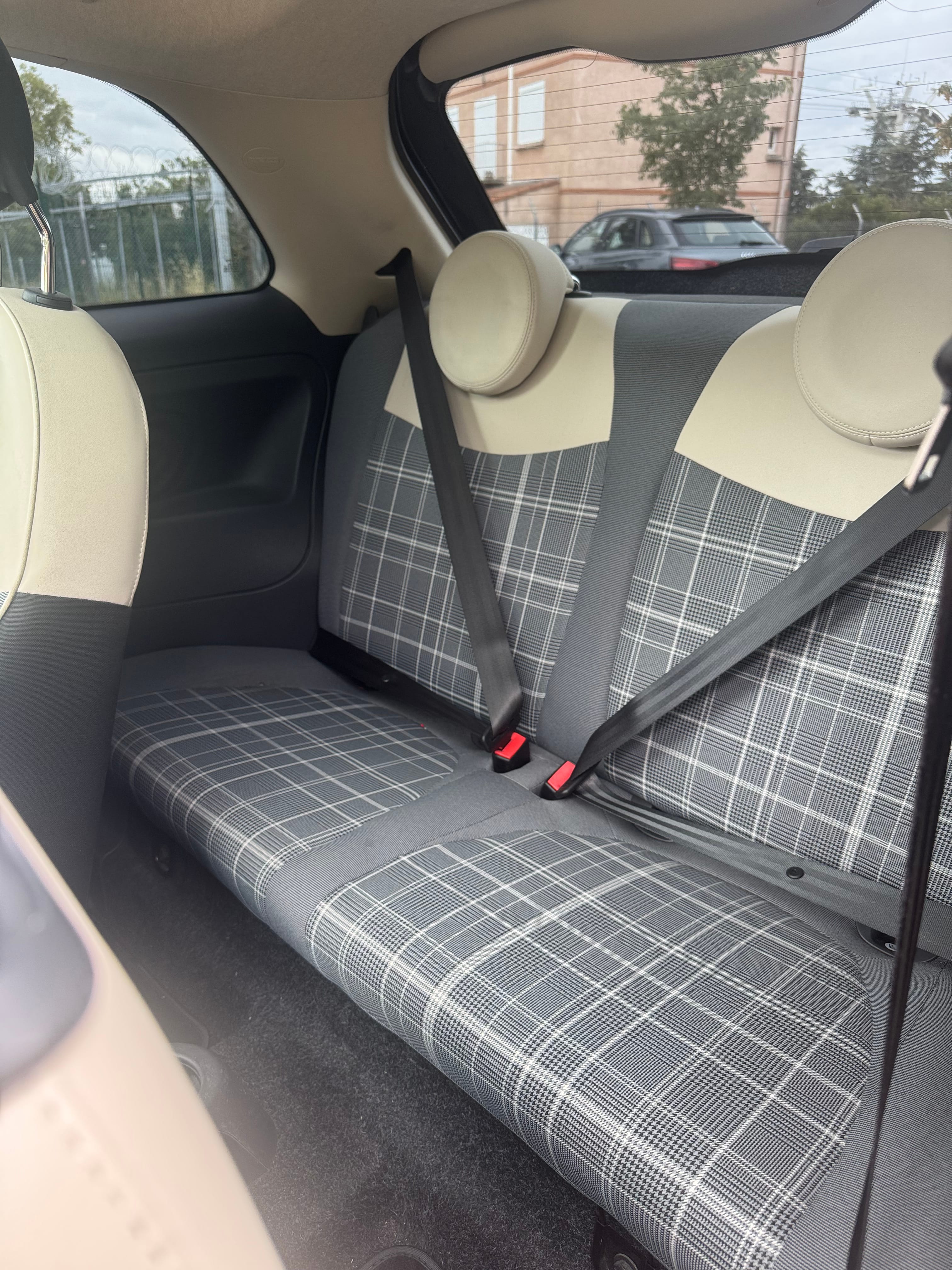 Fiat 500 Lounge met USB-oplaadpoorten