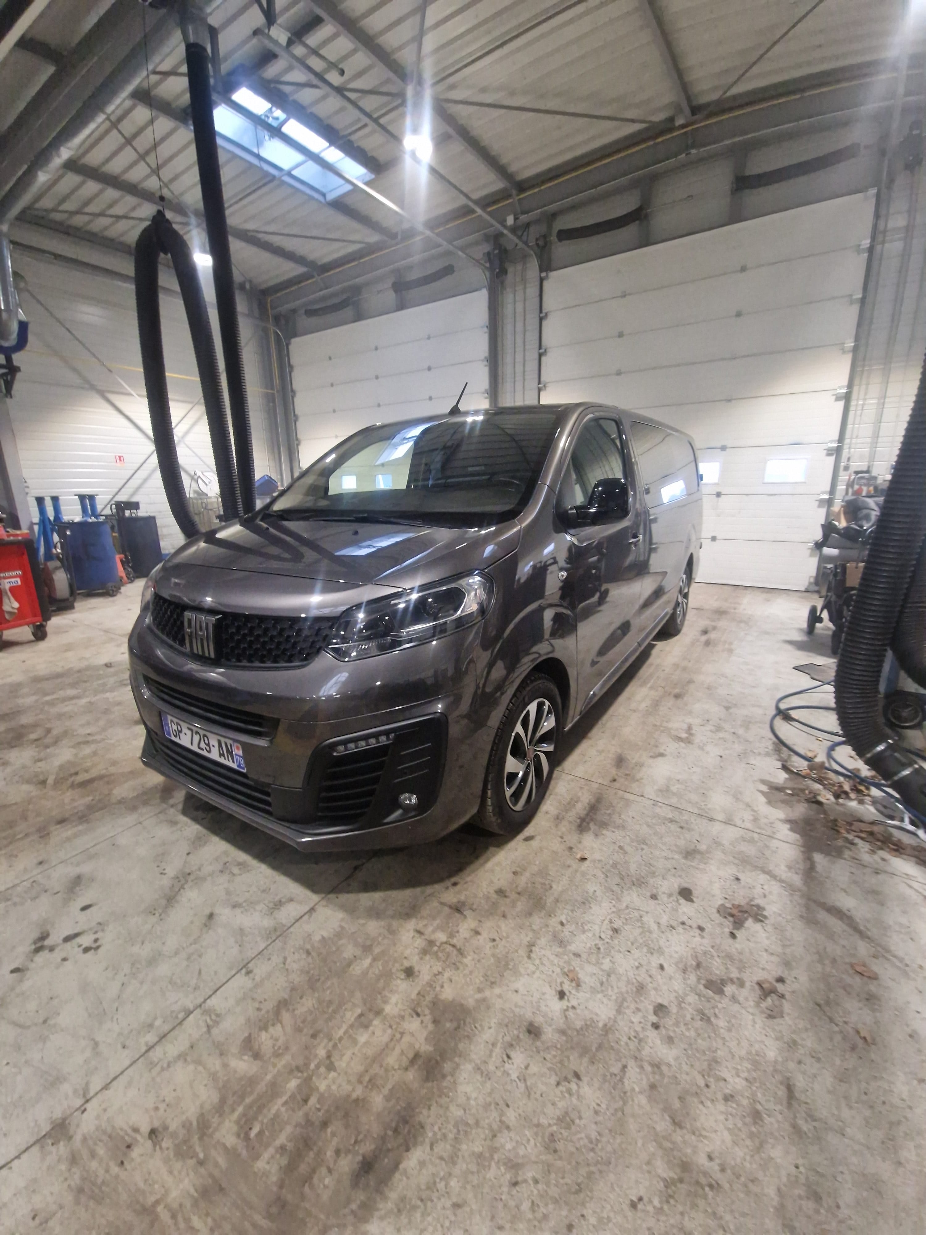 Fiat Scudo Combi, 2023, Diesel, automatique, 7 places