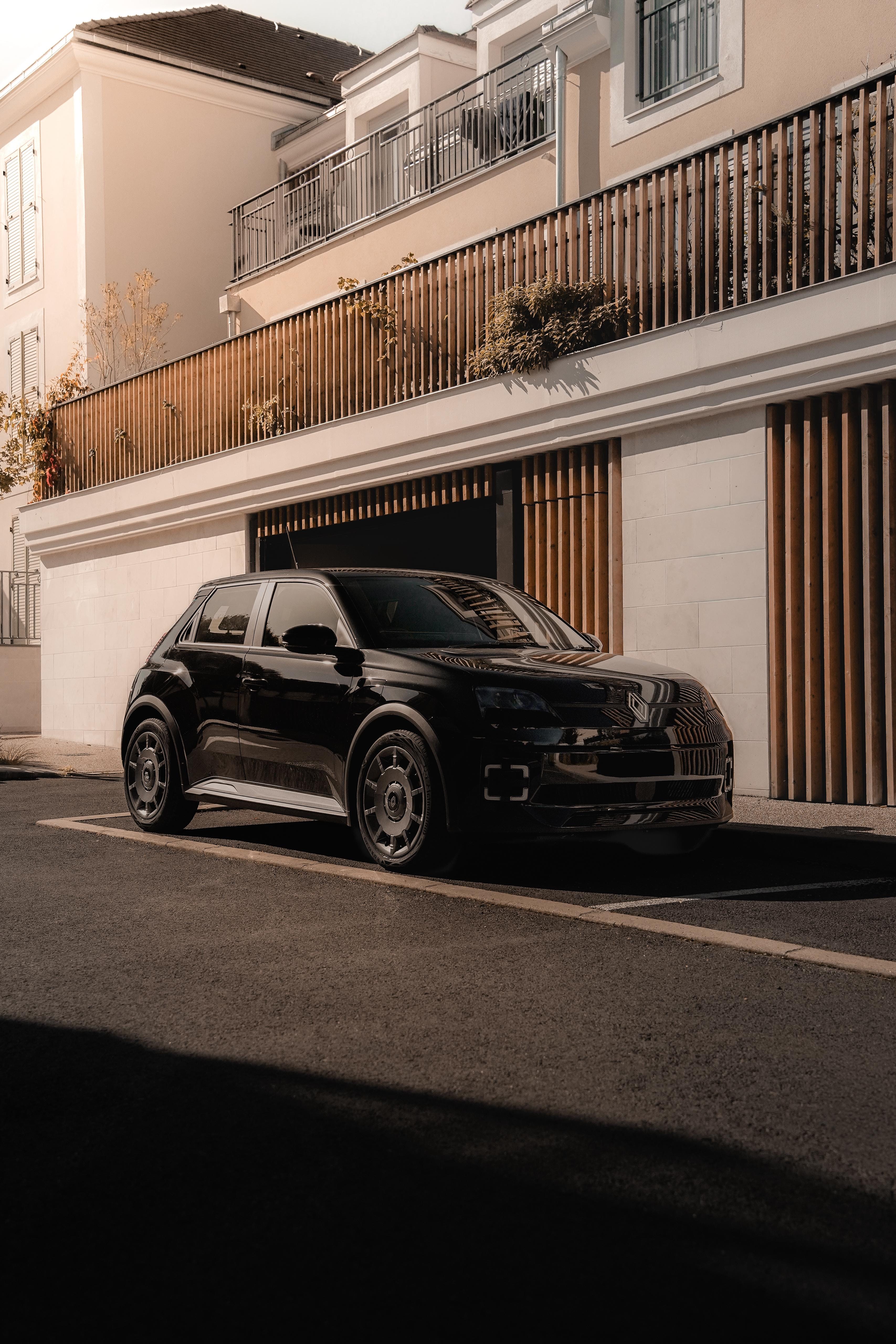 Renault 5 E-Tech, 2025, Electric, automatic