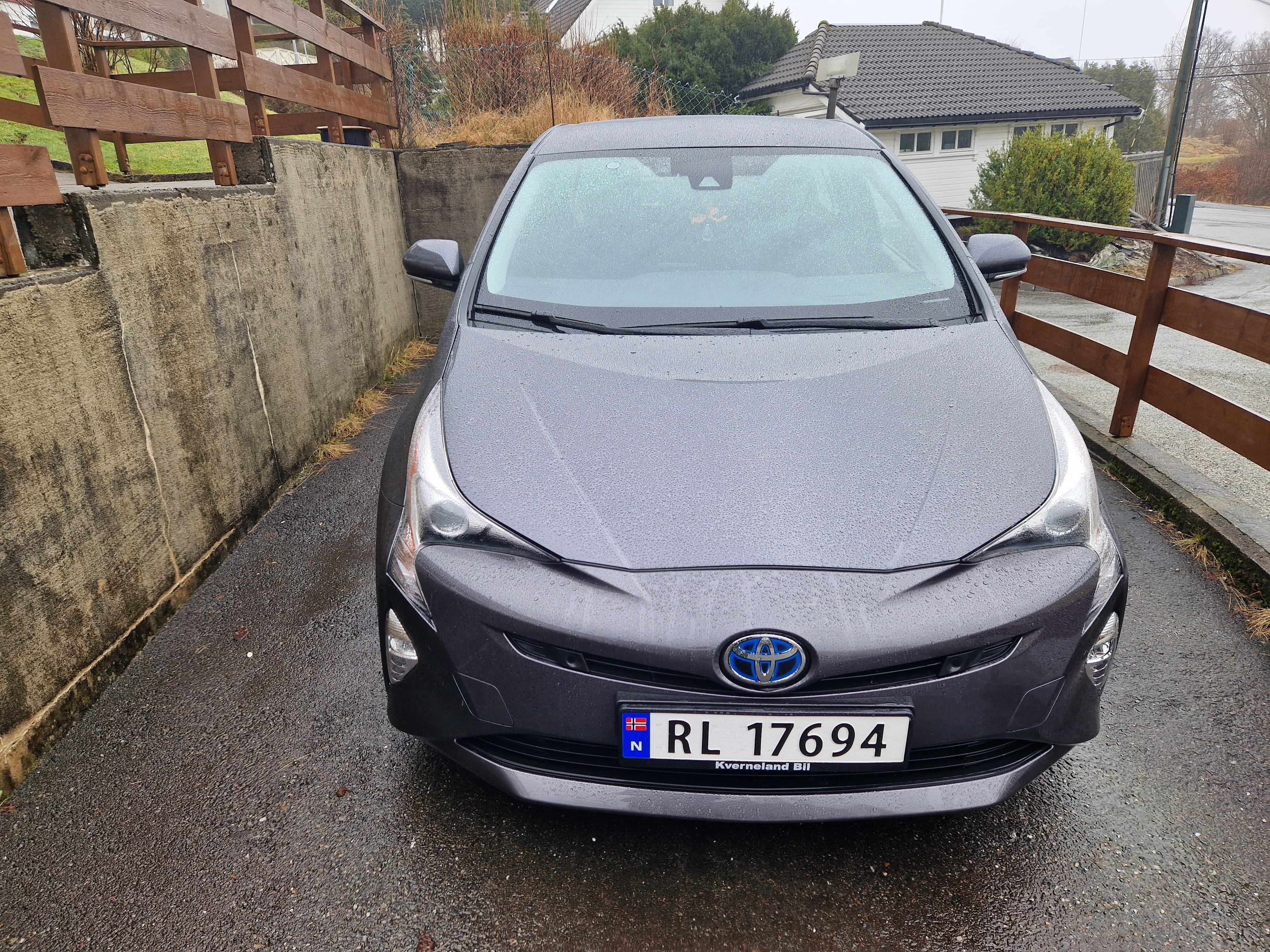 Toyota Prius, 2017, Blyfri 95 / Elektrisk (hybrid), automatisk