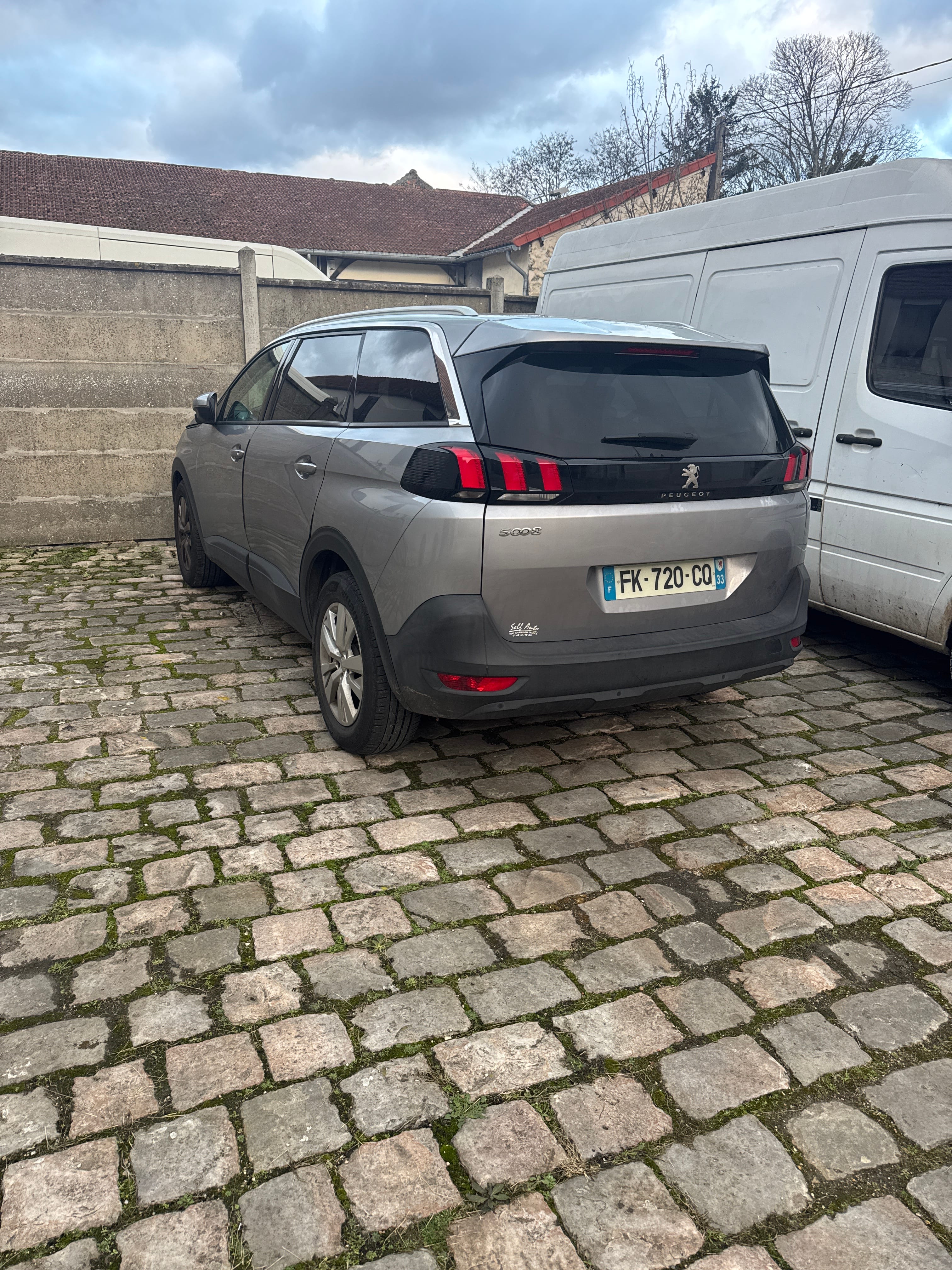 Peugeot 5008 avec Régulateur de vitesse