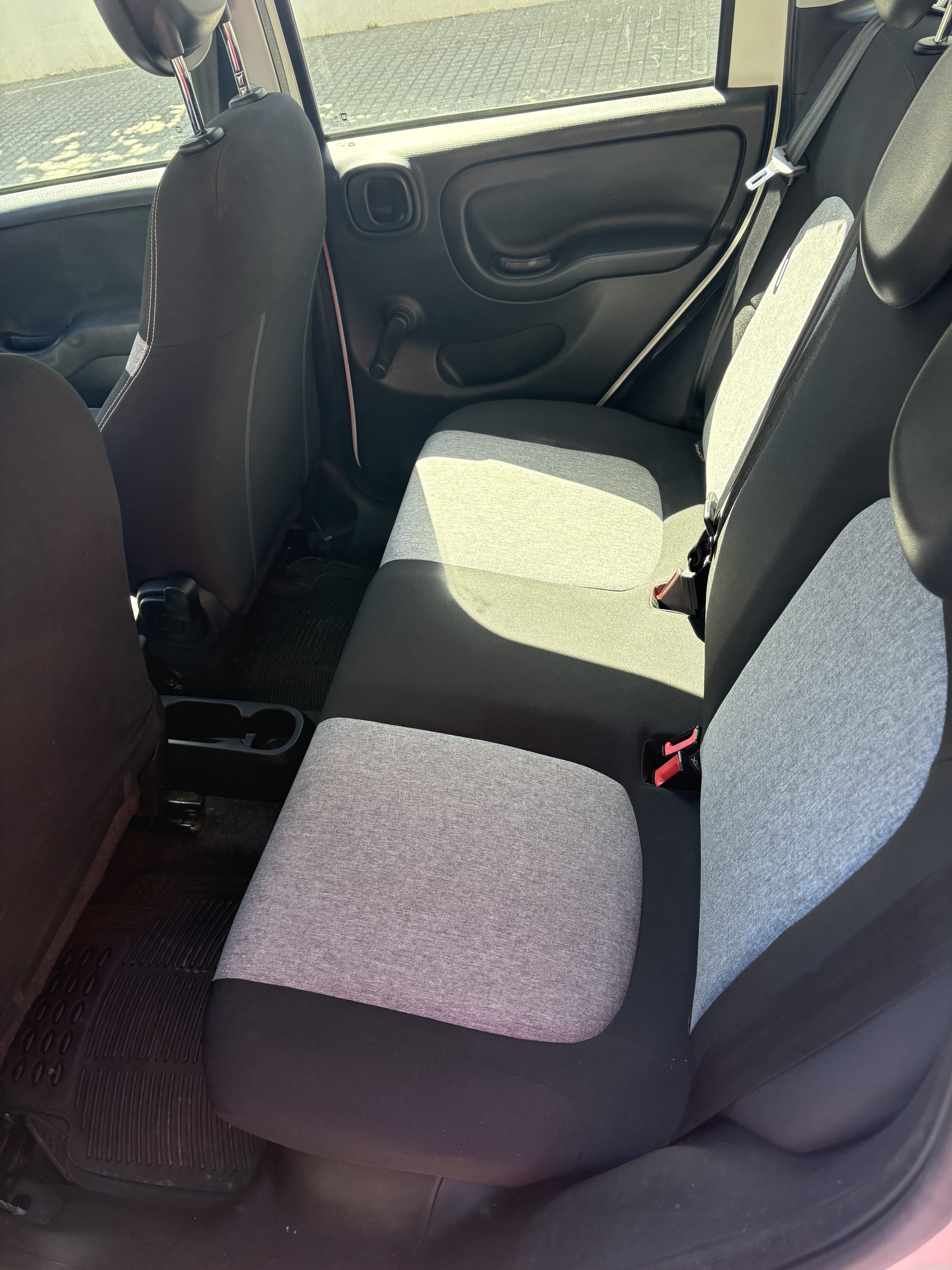 Fiat Panda avec Siège bébé