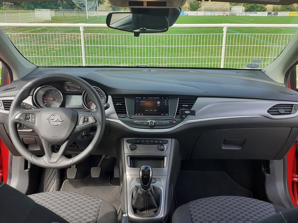 Opel Astra 1.2 Turbo 110 + Vignette Suisse 26 avec Audio Bluetooth
