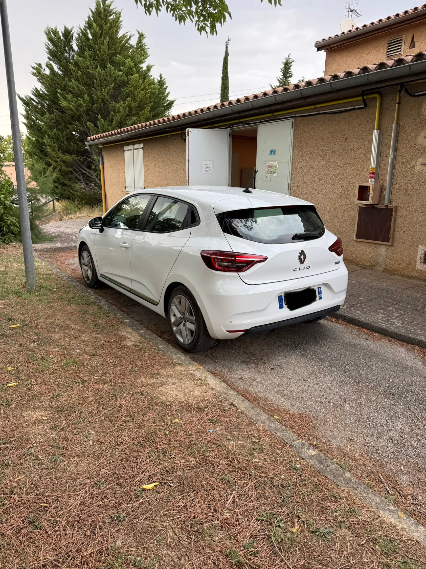 Renault Clio E-tech avec GPS