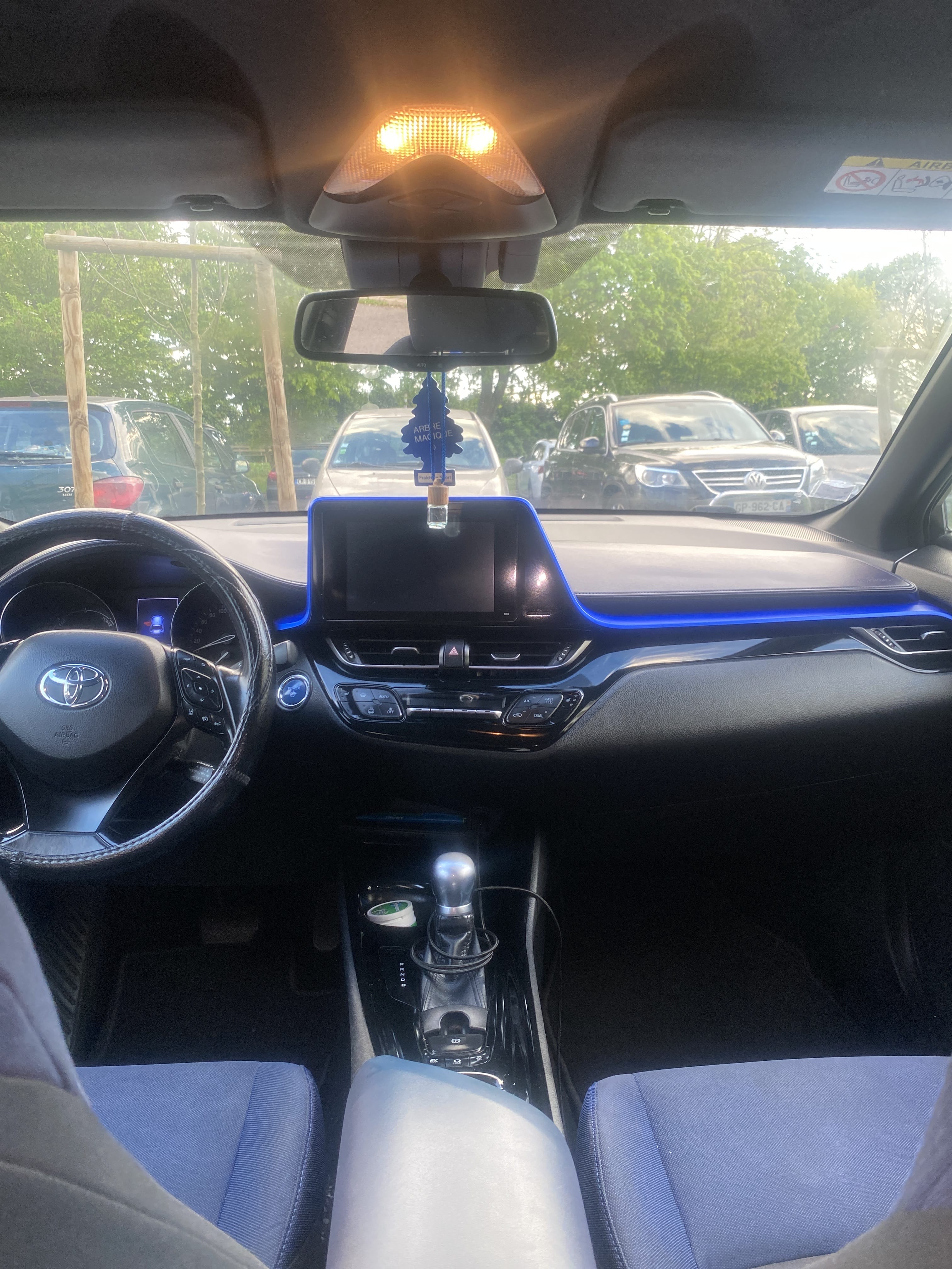 Toyota C-HR Hybrid avec GPS