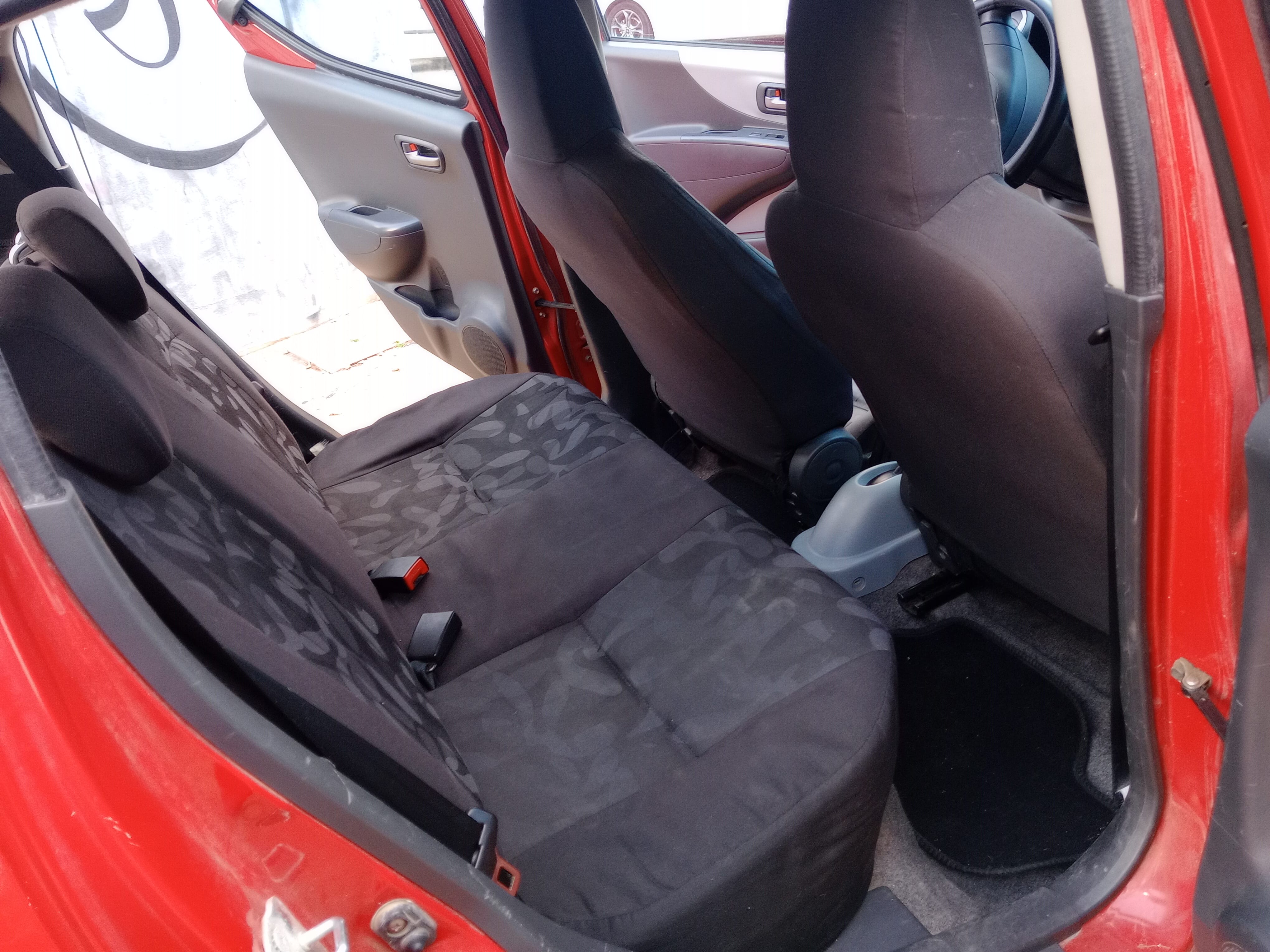 Suzuki Alto mit Audio-/iPod-Zugang