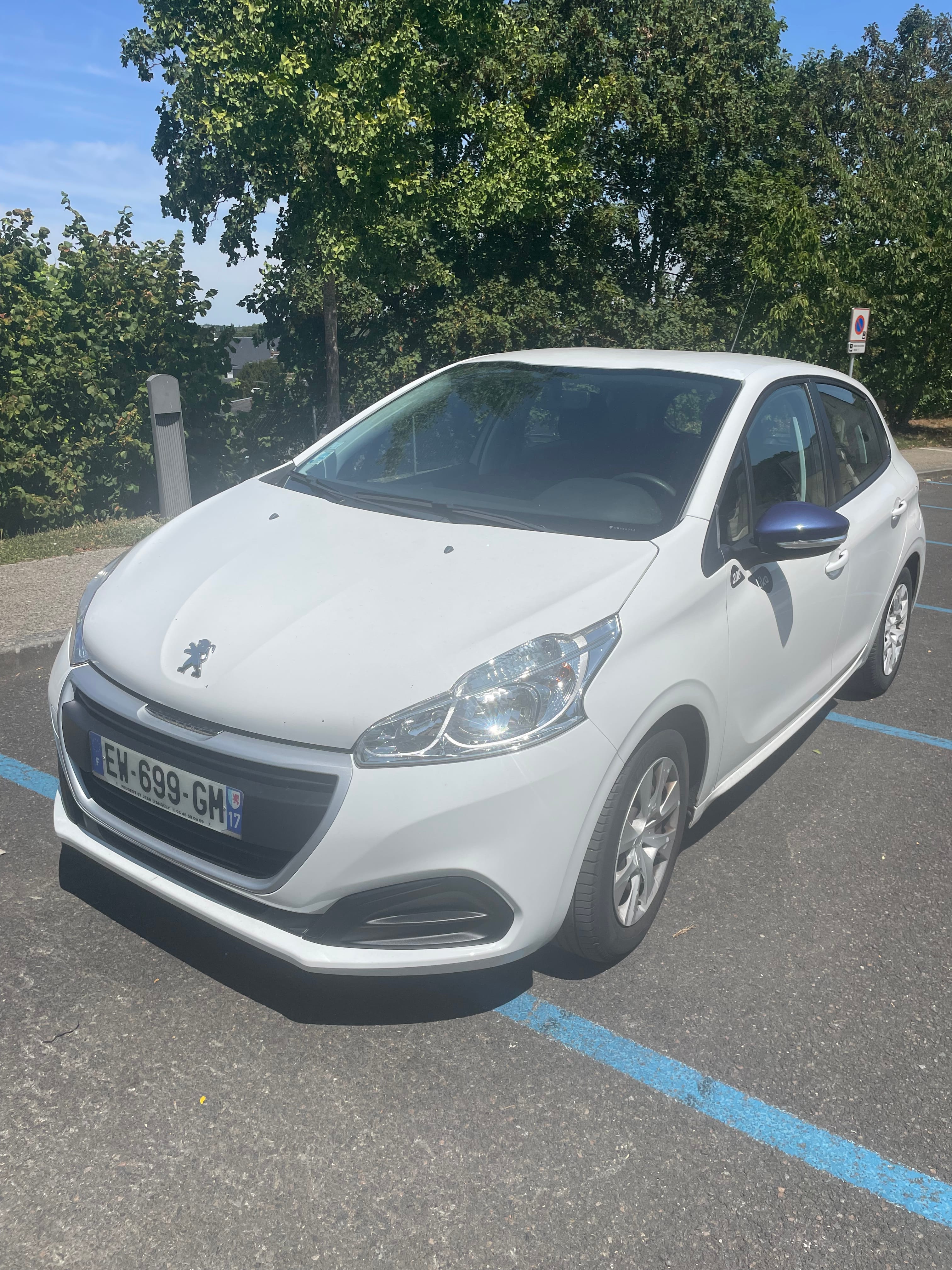 Peugeot 208, 2018, Essence 95
