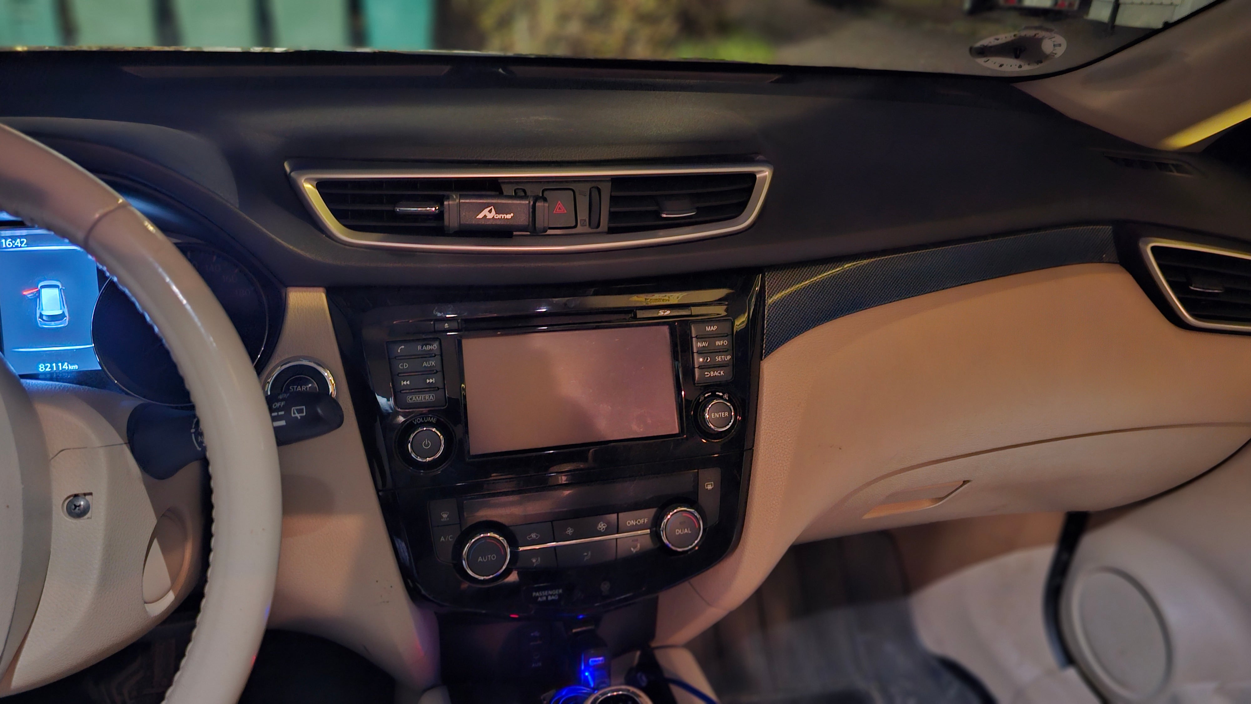Nissan X-Trail med Dashcam