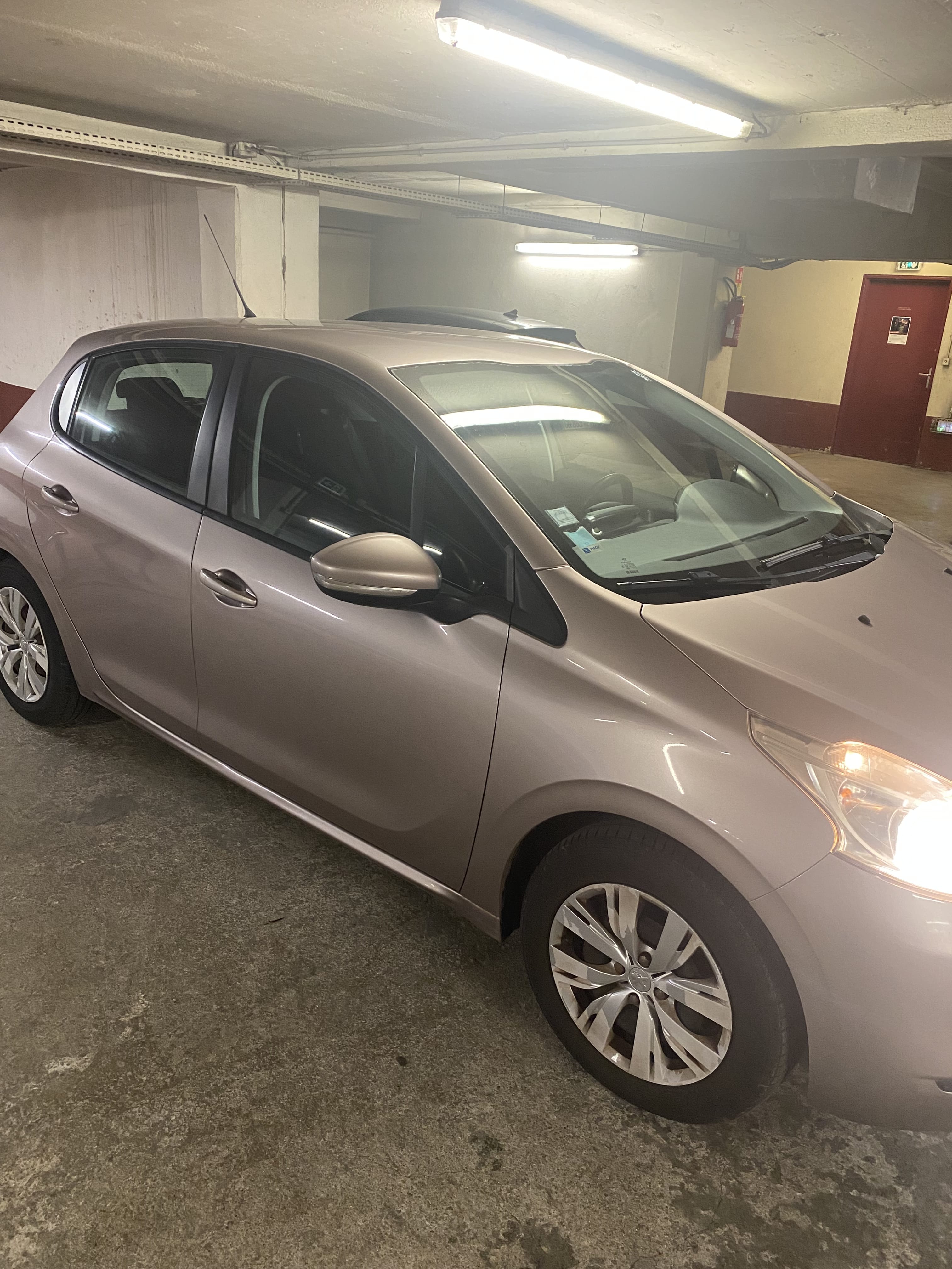 Peugeot 208 1.2l vti avec Régulateur de vitesse