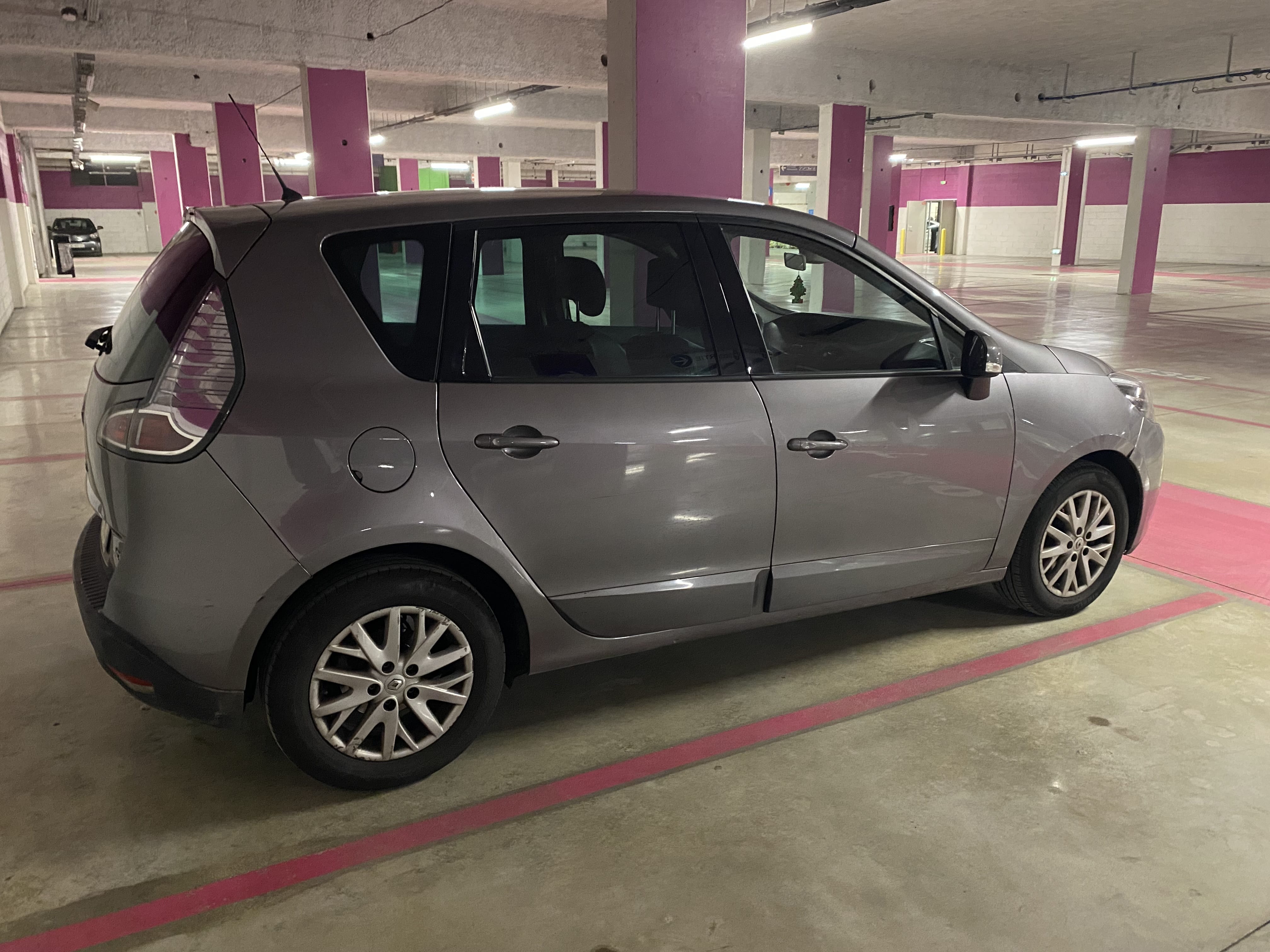 Renault Scenic Scenic Auto gare RER A avec Climatisation