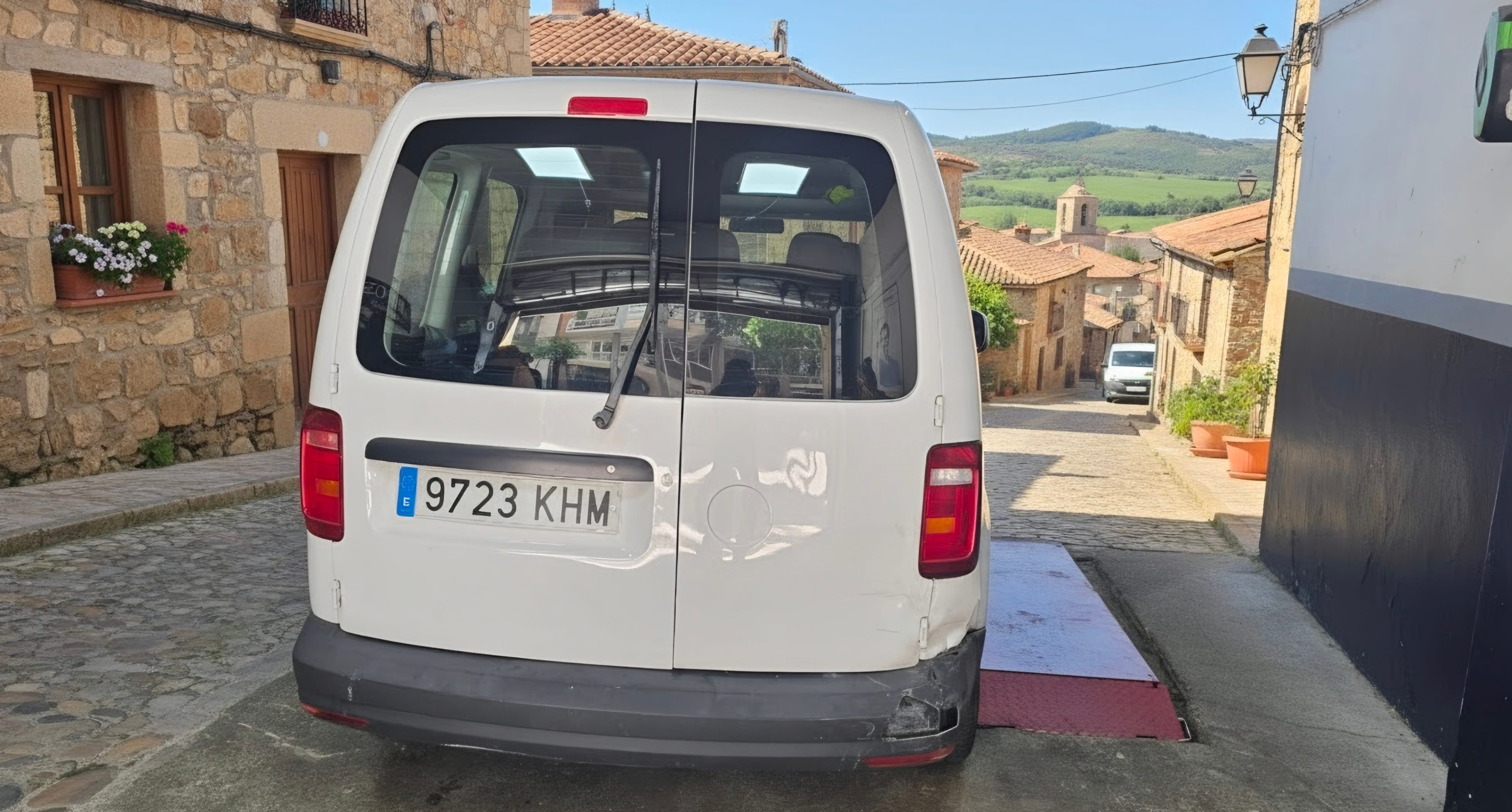 Volkswagen Caddy Combi 5 plazas mit Tempomat