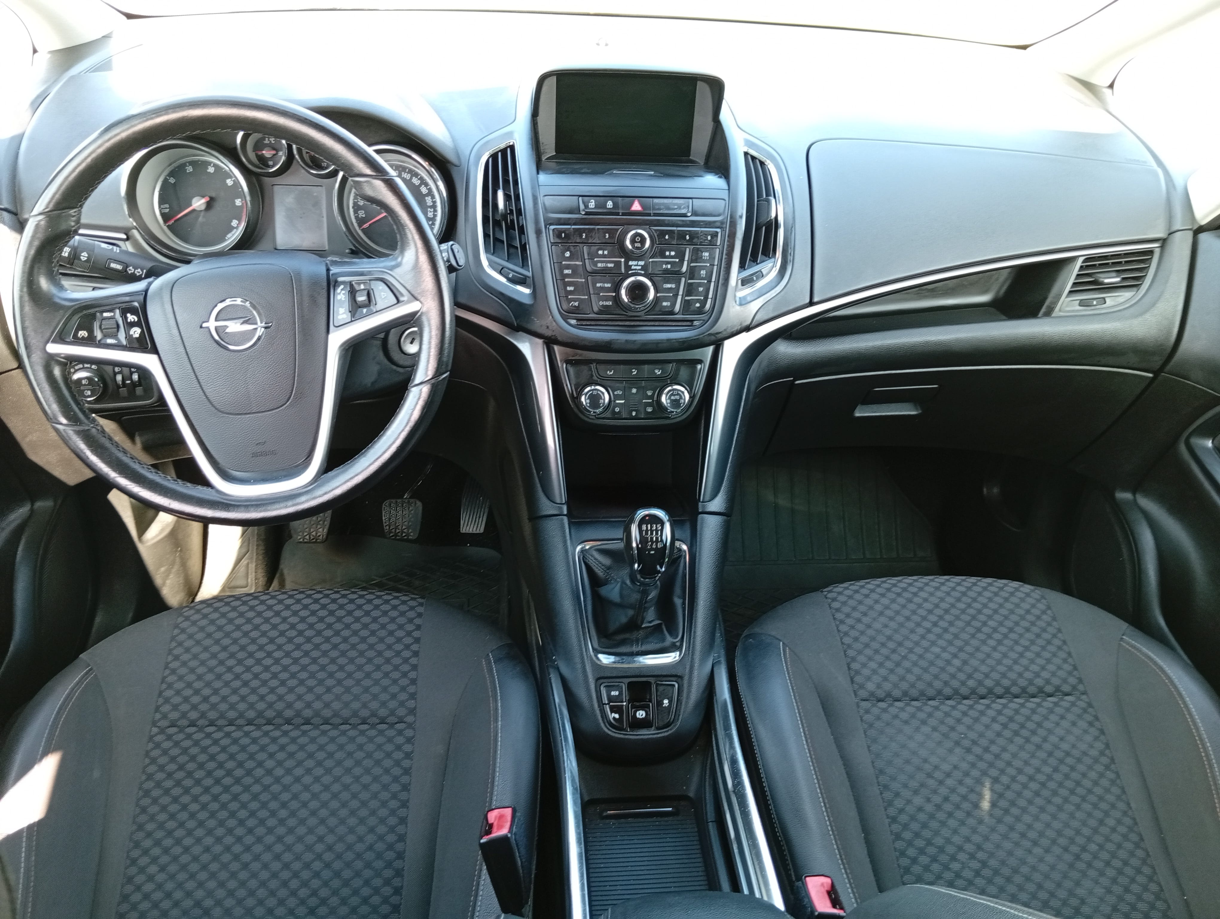 Opel Zafira Tourer avec Port USB