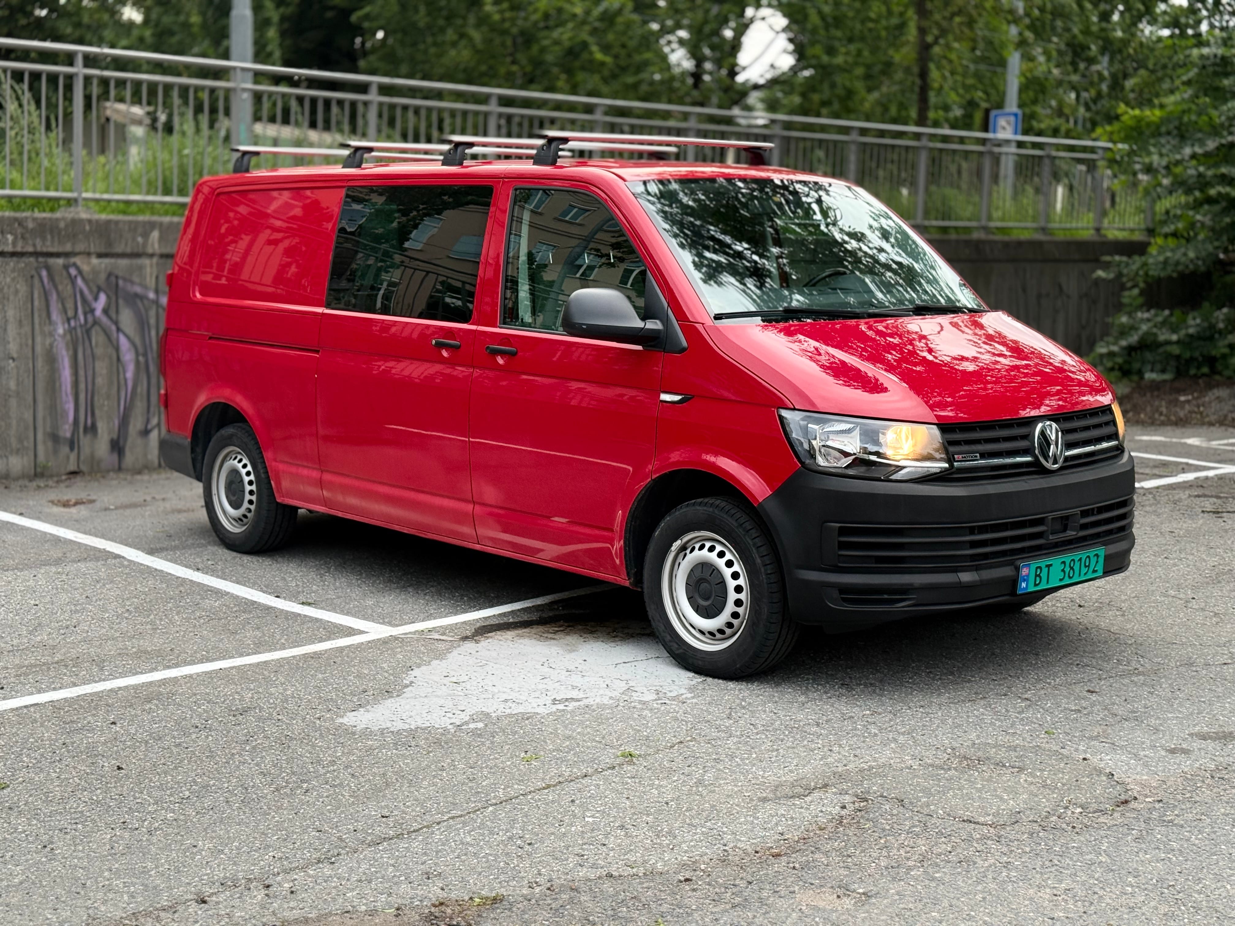 Volkswagen Transporter 2.0 TDI, 2016, Diesel, automatisk