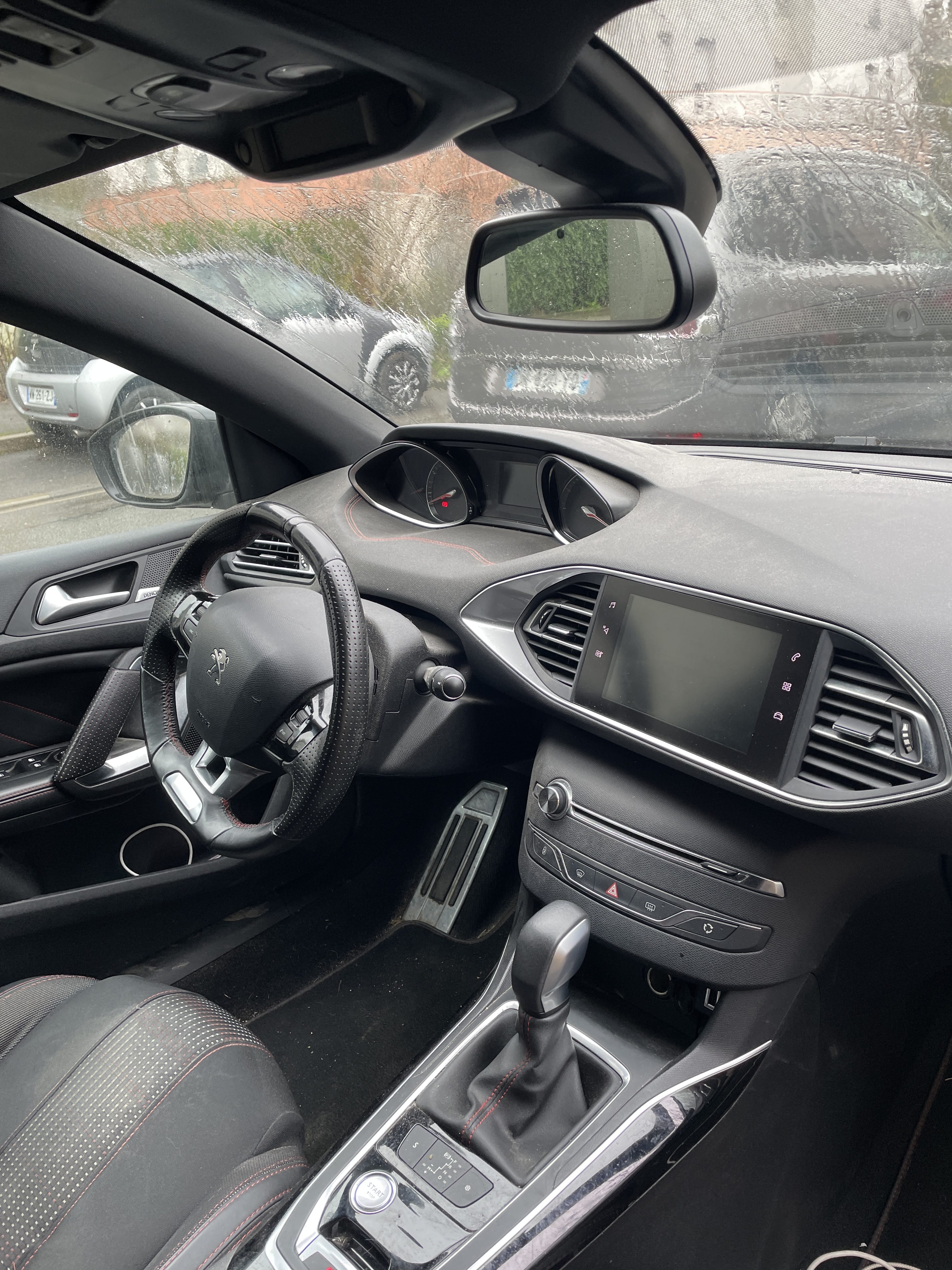 Peugeot 308 SW 2.0 avec Siège bébé