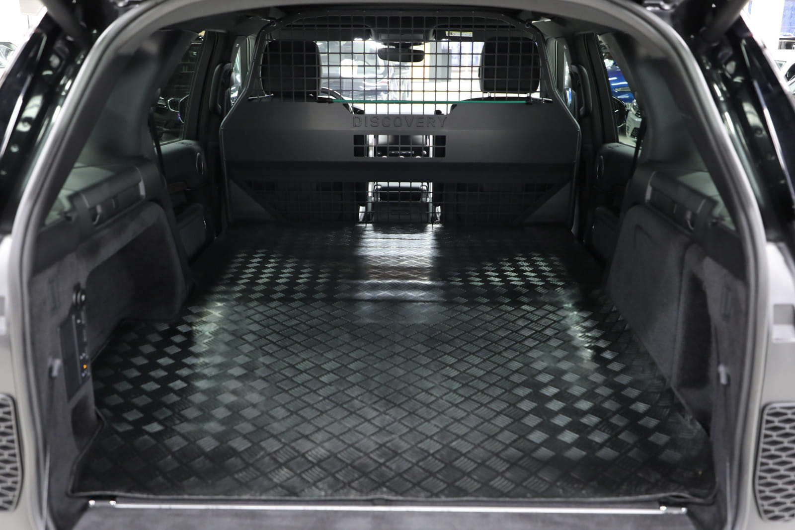 Land-Rover Discovery 3,0D 306HK HSE/Black-pack/ACC/Webasto/Krok/Soltak/HUD+ med Apple CarPlay