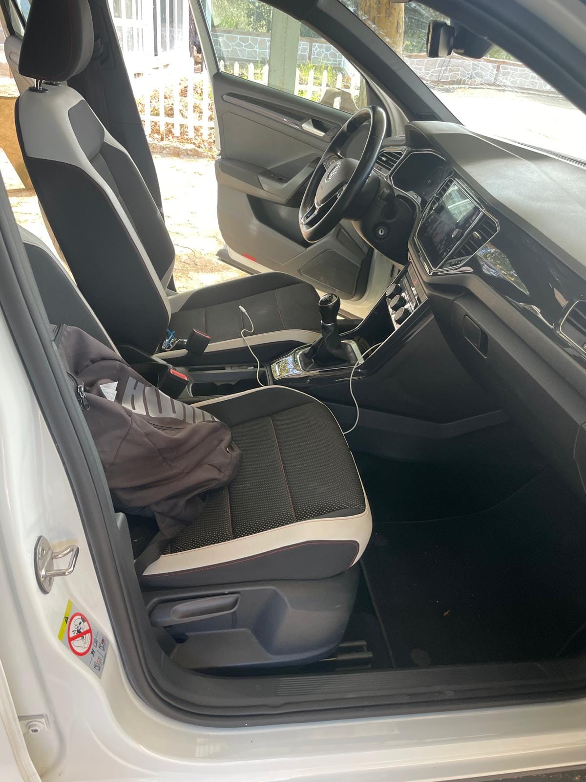 Volkswagen T-Roc con Audio Bluetooth