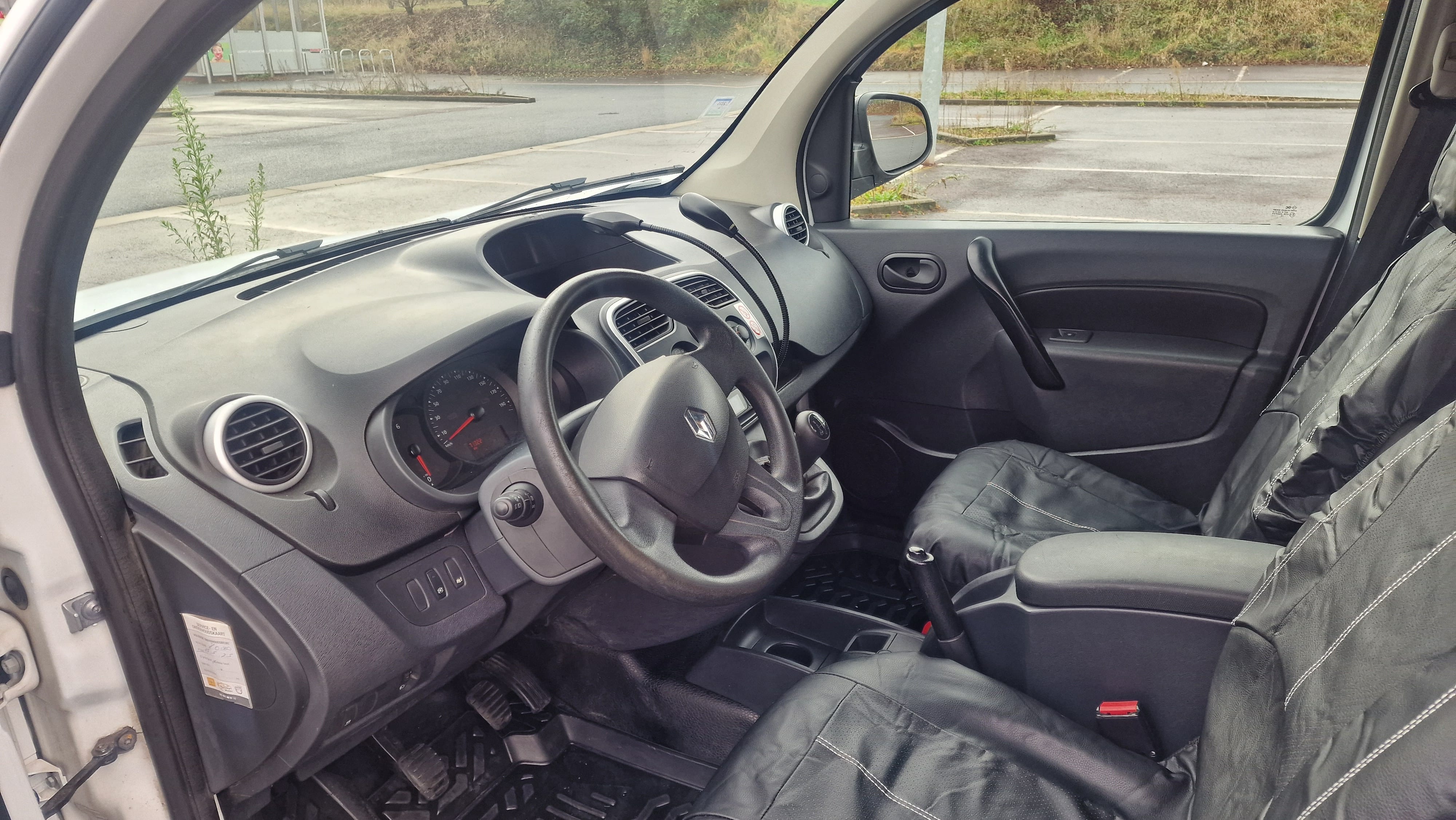 Renault Kangoo with Bluetooth audio