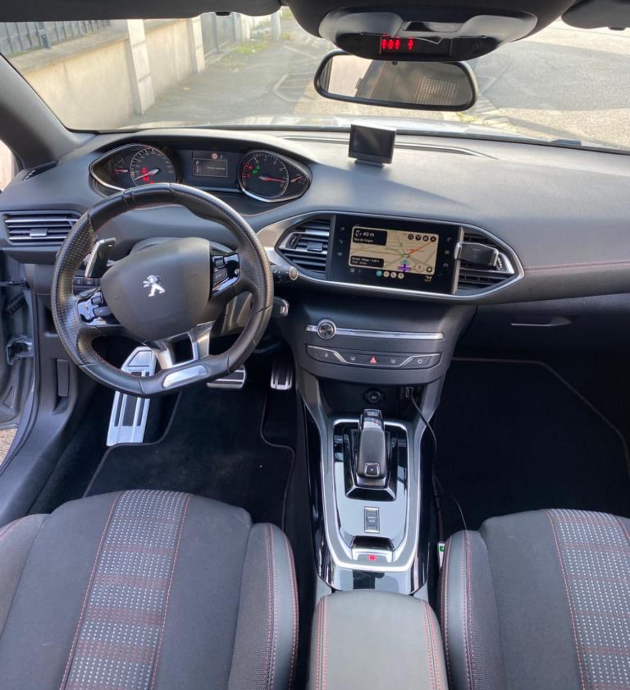Peugeot 308 avec GPS