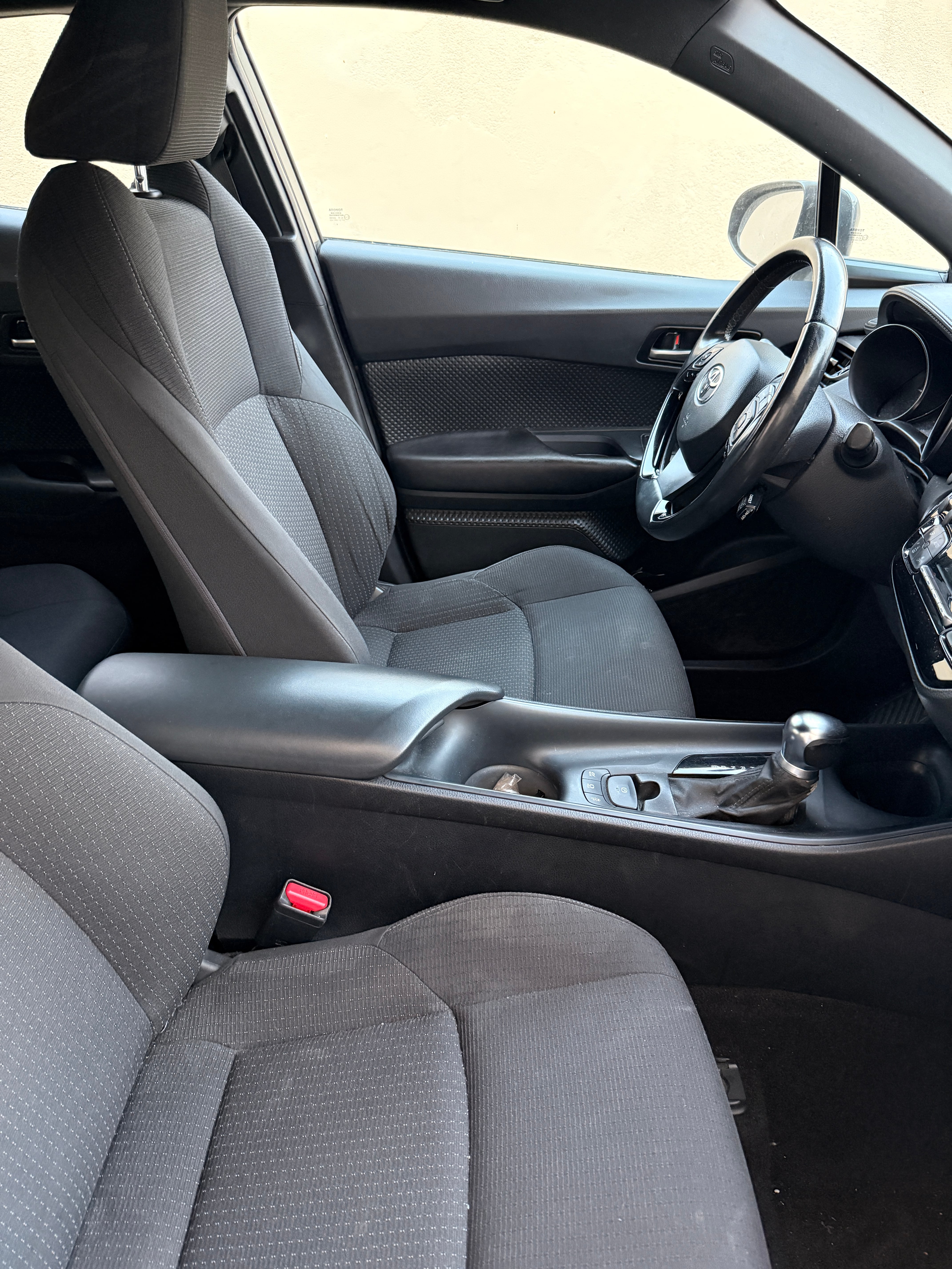 Toyota C-HR Hybrid avec Régulateur de vitesse