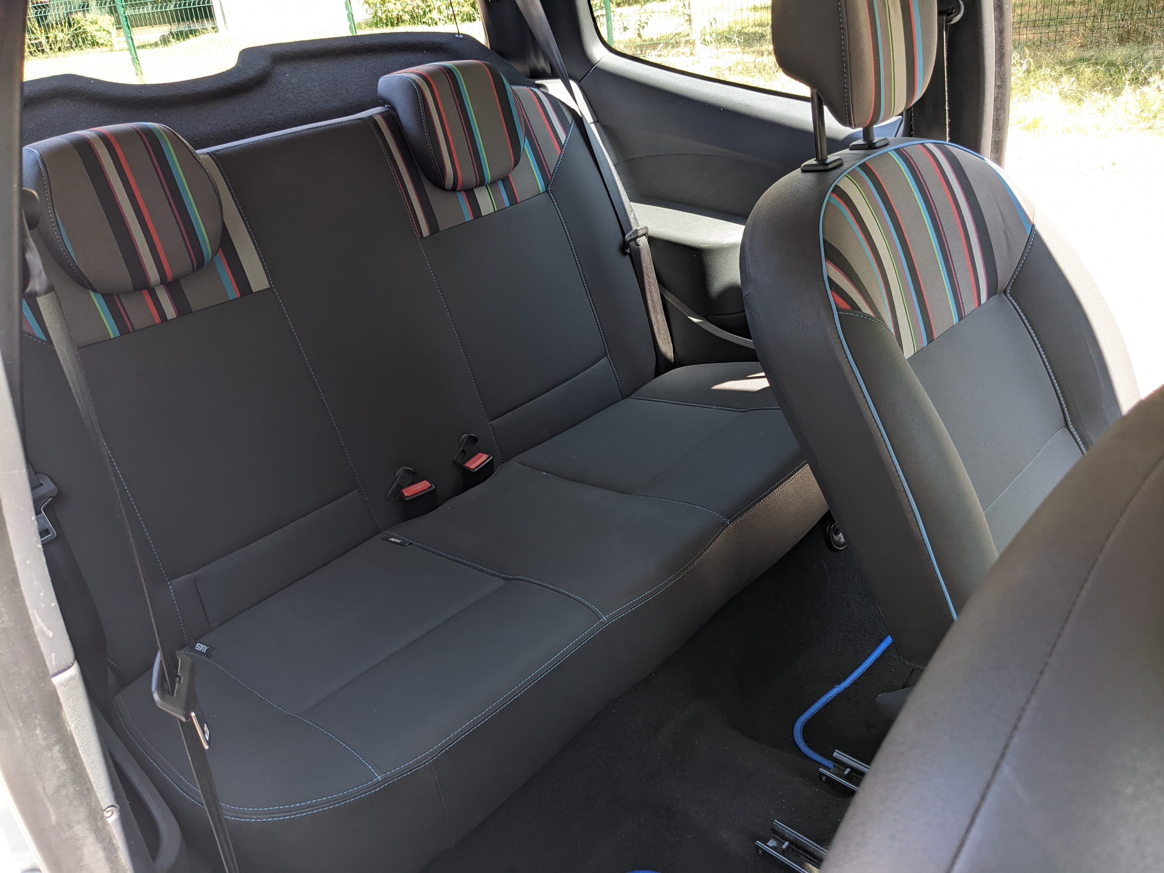 Renault Twingo II 75ch eco² with Car radio