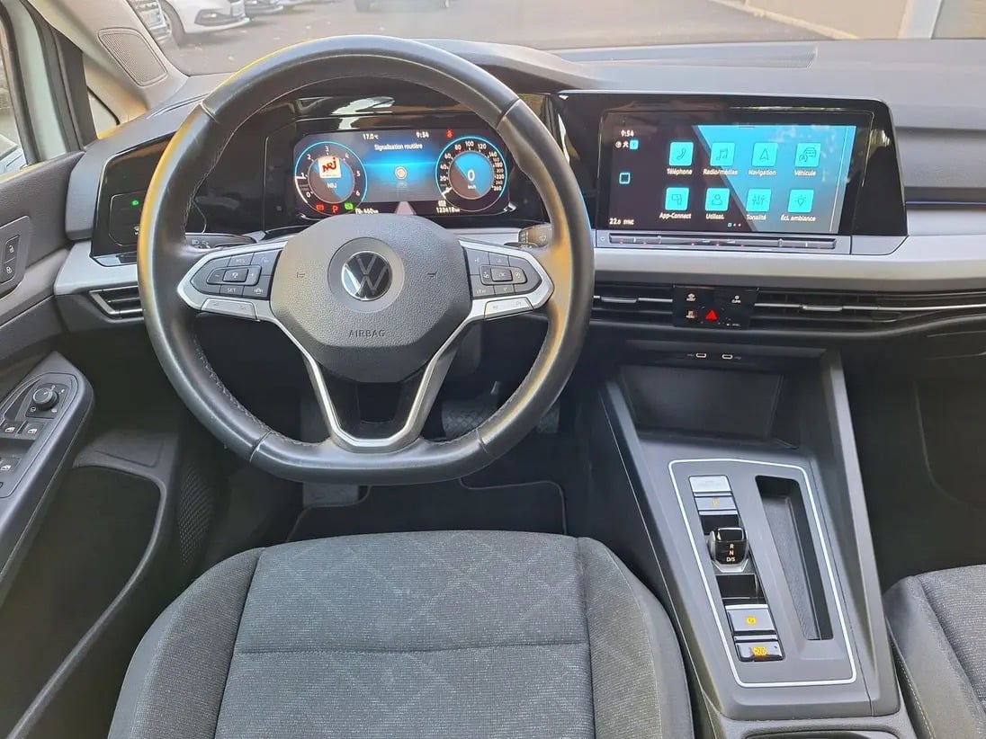 Volkswagen Golf avec GPS