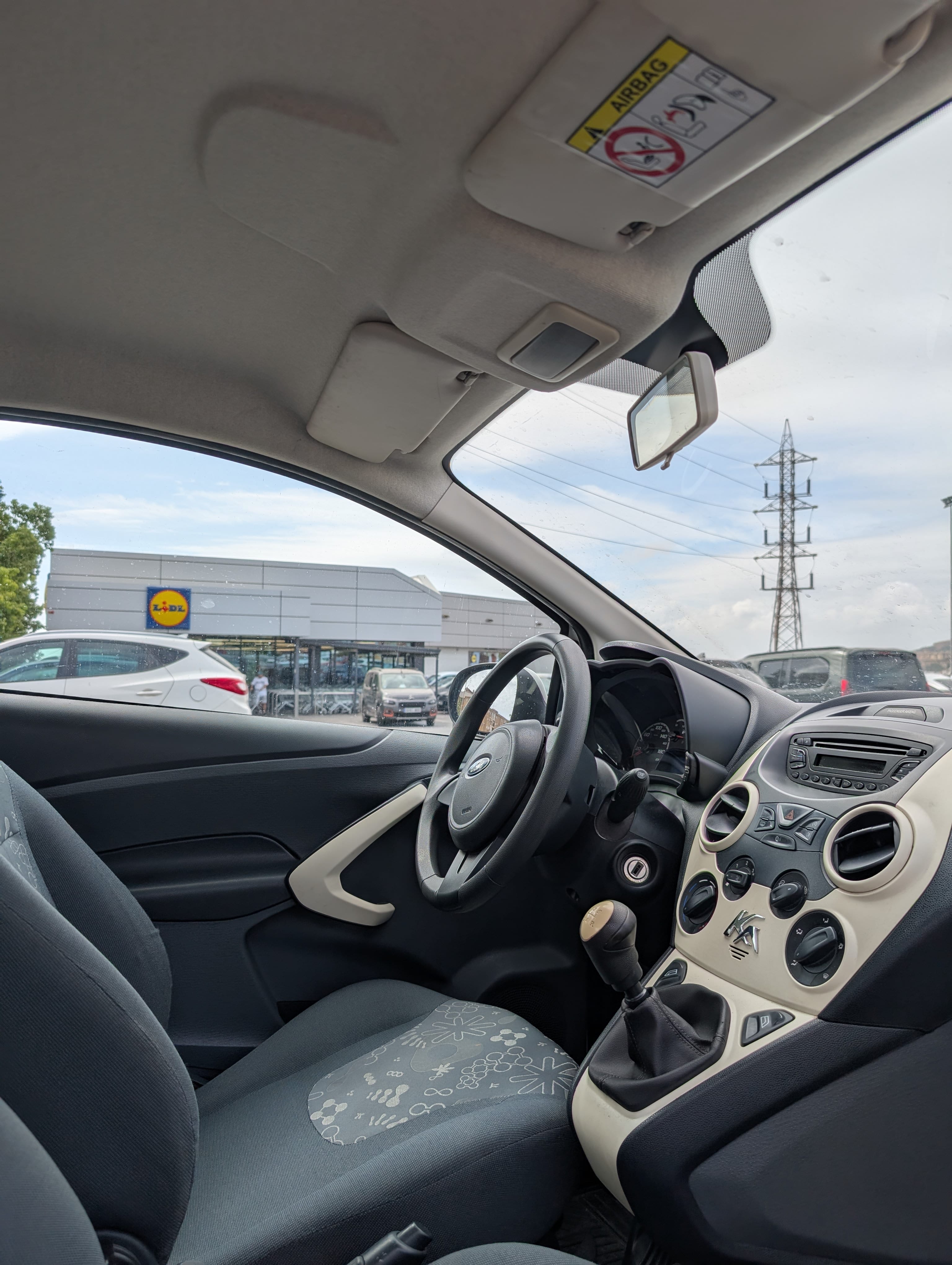 Ford Ka mit Autoradio