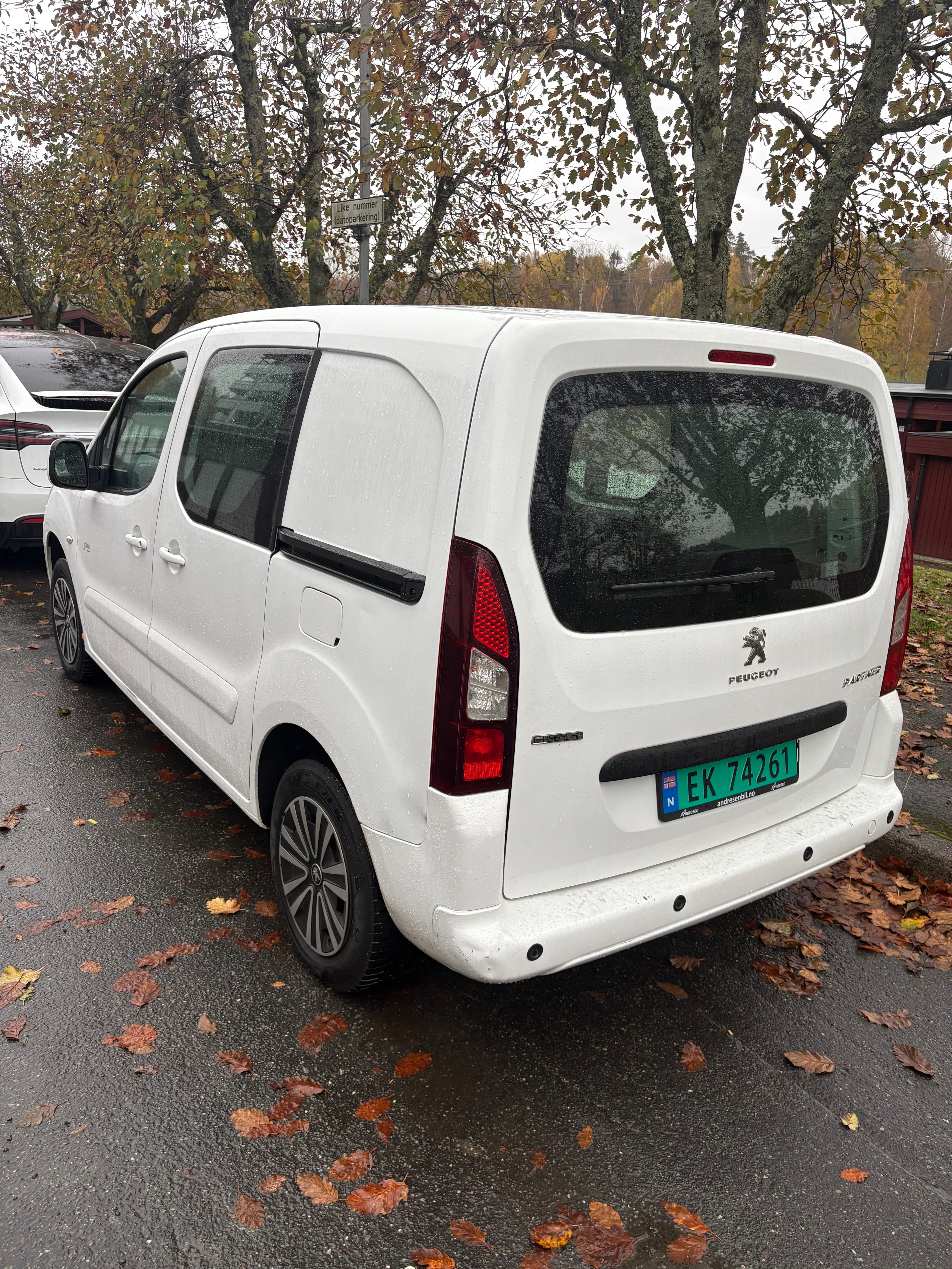 Peugeot Partner Varebil El med Bluetooth audio