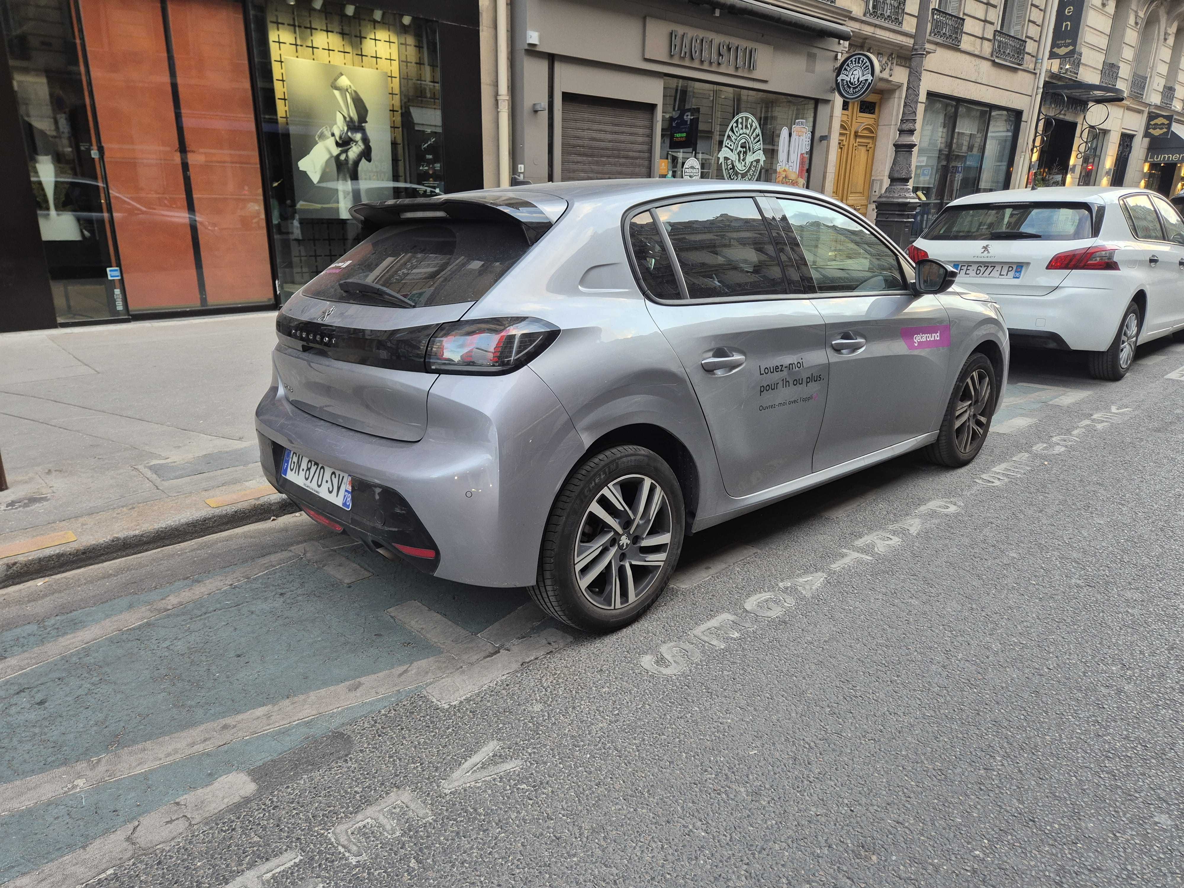 Peugeot 208 avec Régulateur de vitesse